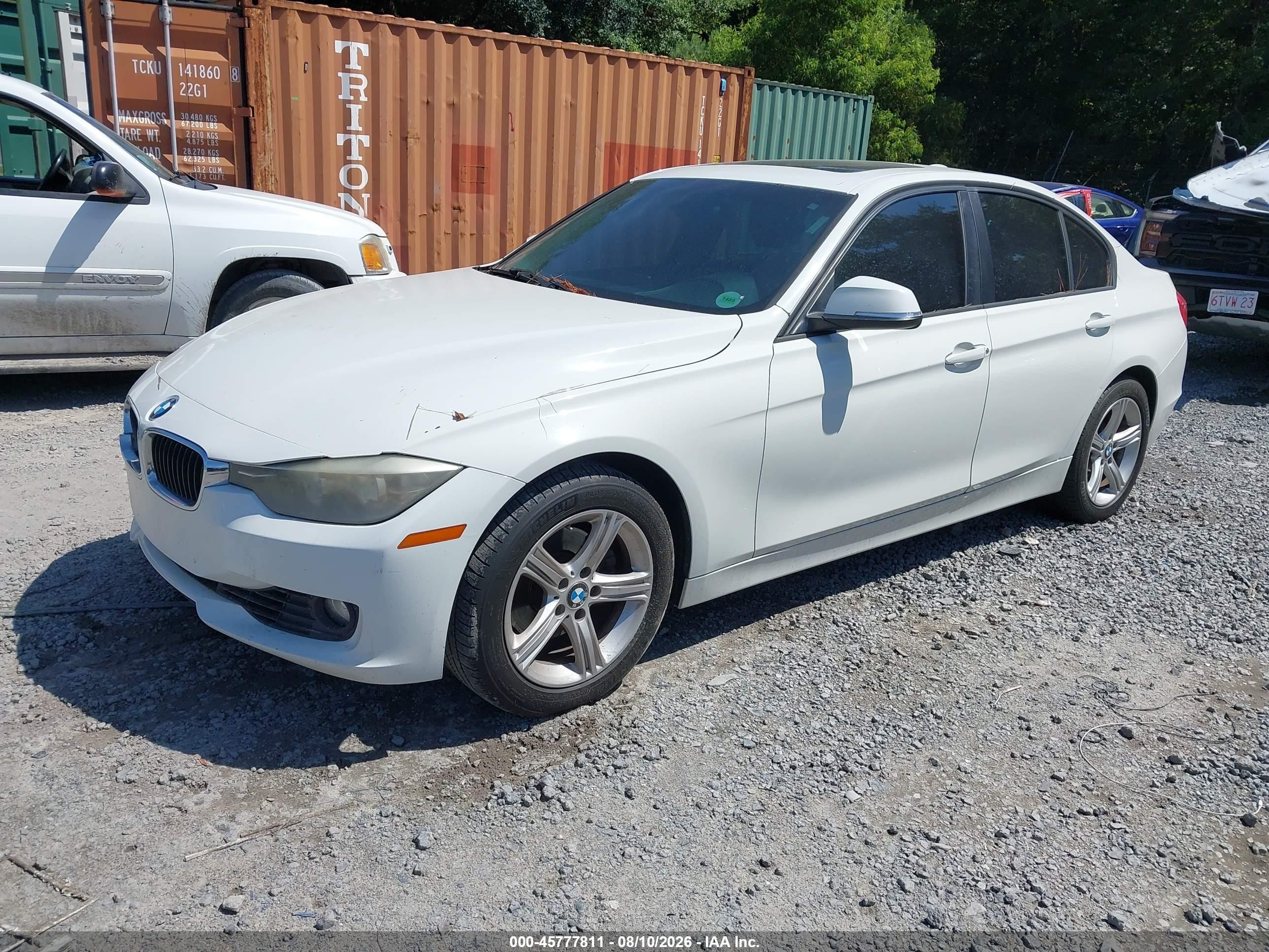 2015 Bmw 328i   Белый vin: WBA3A5C5XFF609405