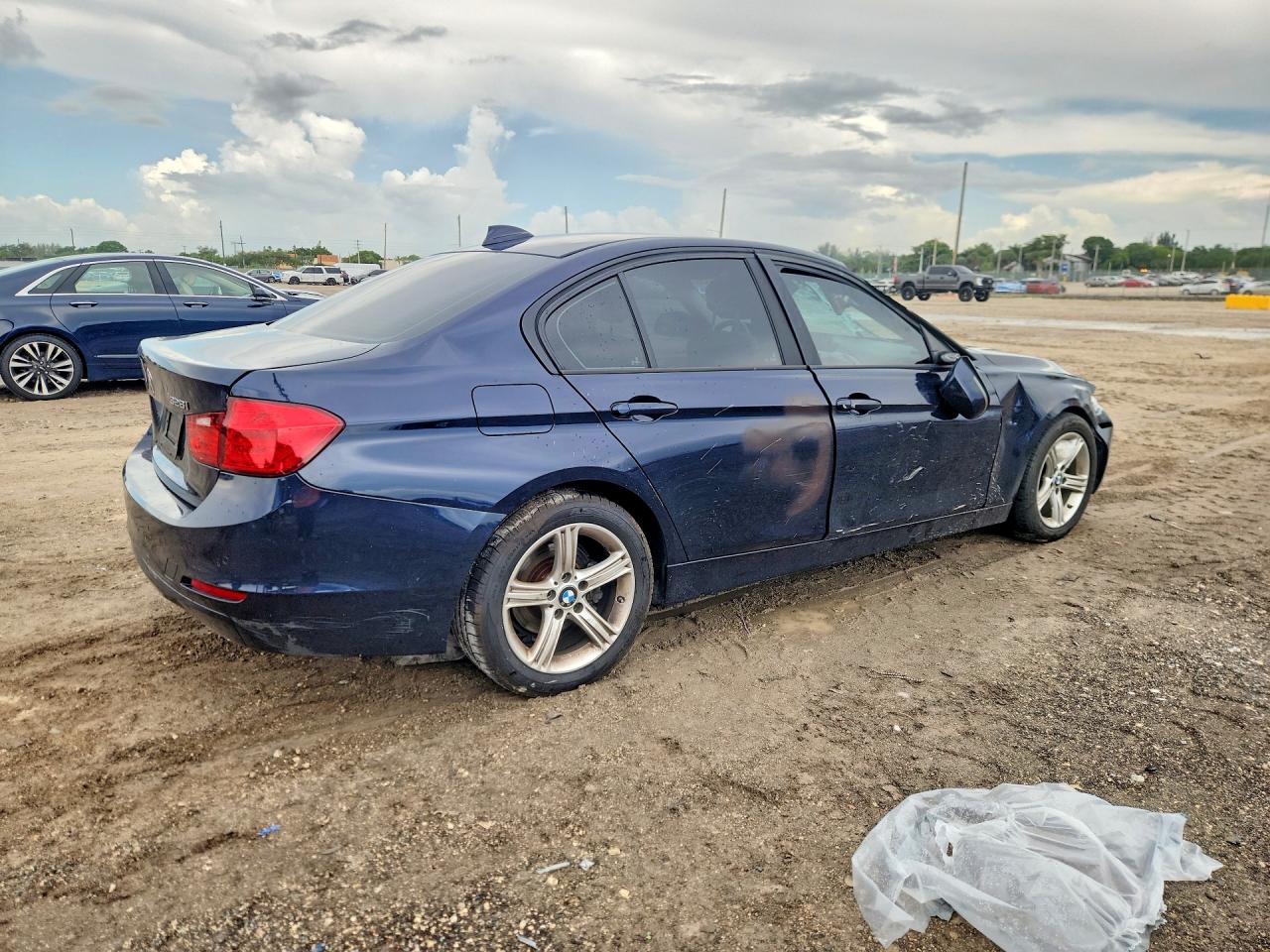 2014 Bmw 328 I Blue vin: WBA3A5G50ENP33729