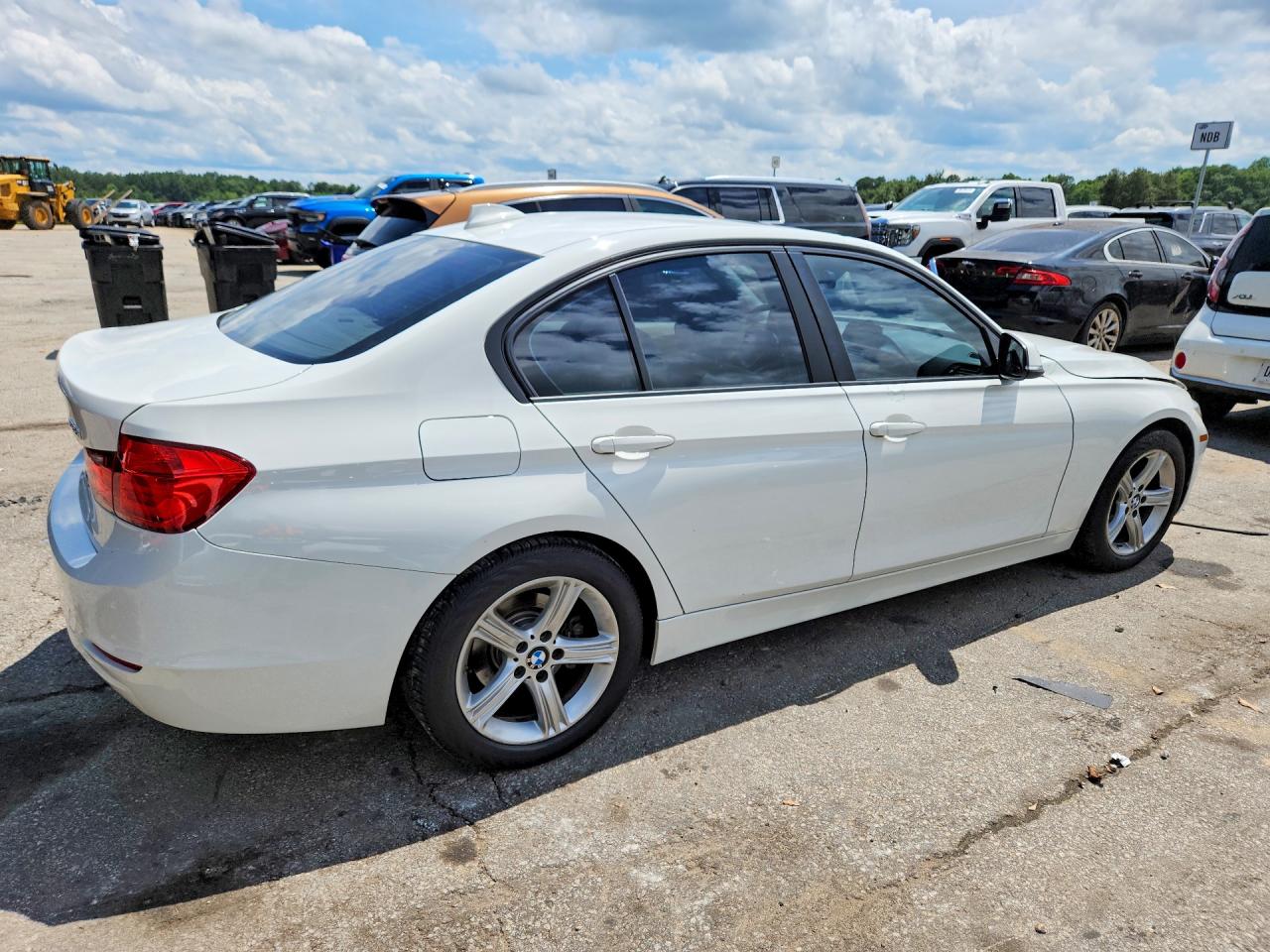 2014 Bmw 328 I Белый vin: WBA3A5G51ENP27874