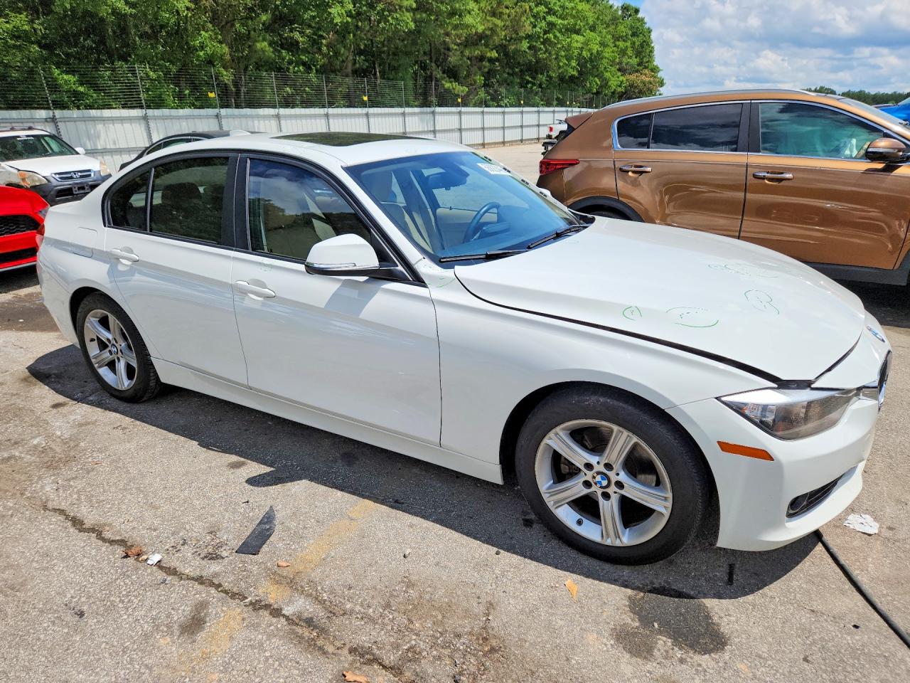 2014 Bmw 328 I Белый vin: WBA3A5G51ENP27874