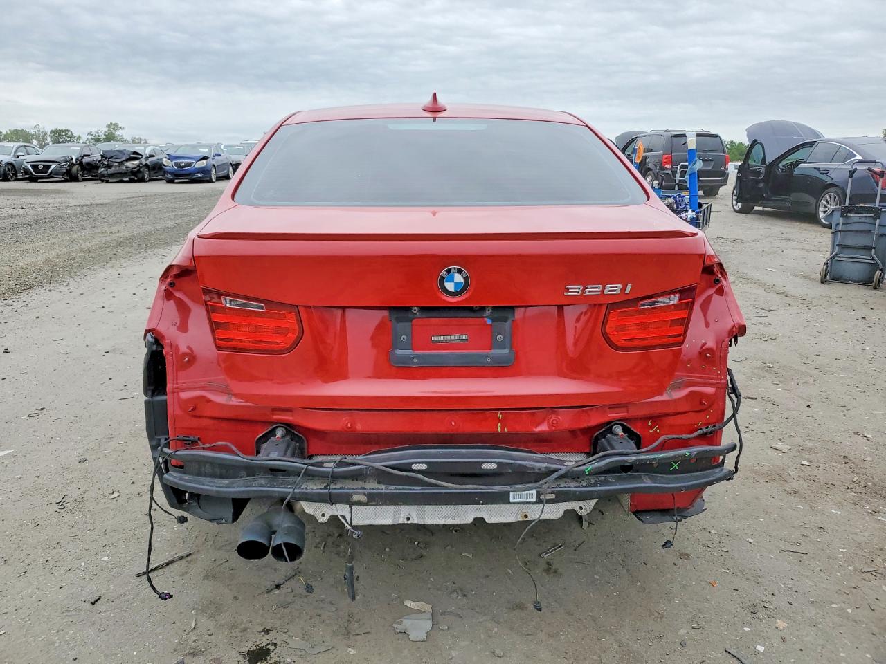 2015 Bmw 328 I Red vin: WBA3A5G52FNS84118