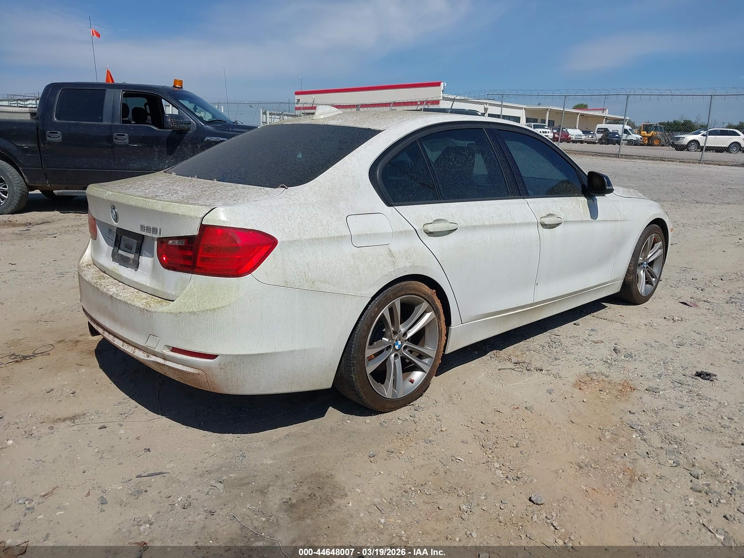 2013 Bmw 328i   White vin: WBA3A5G53DNP19175