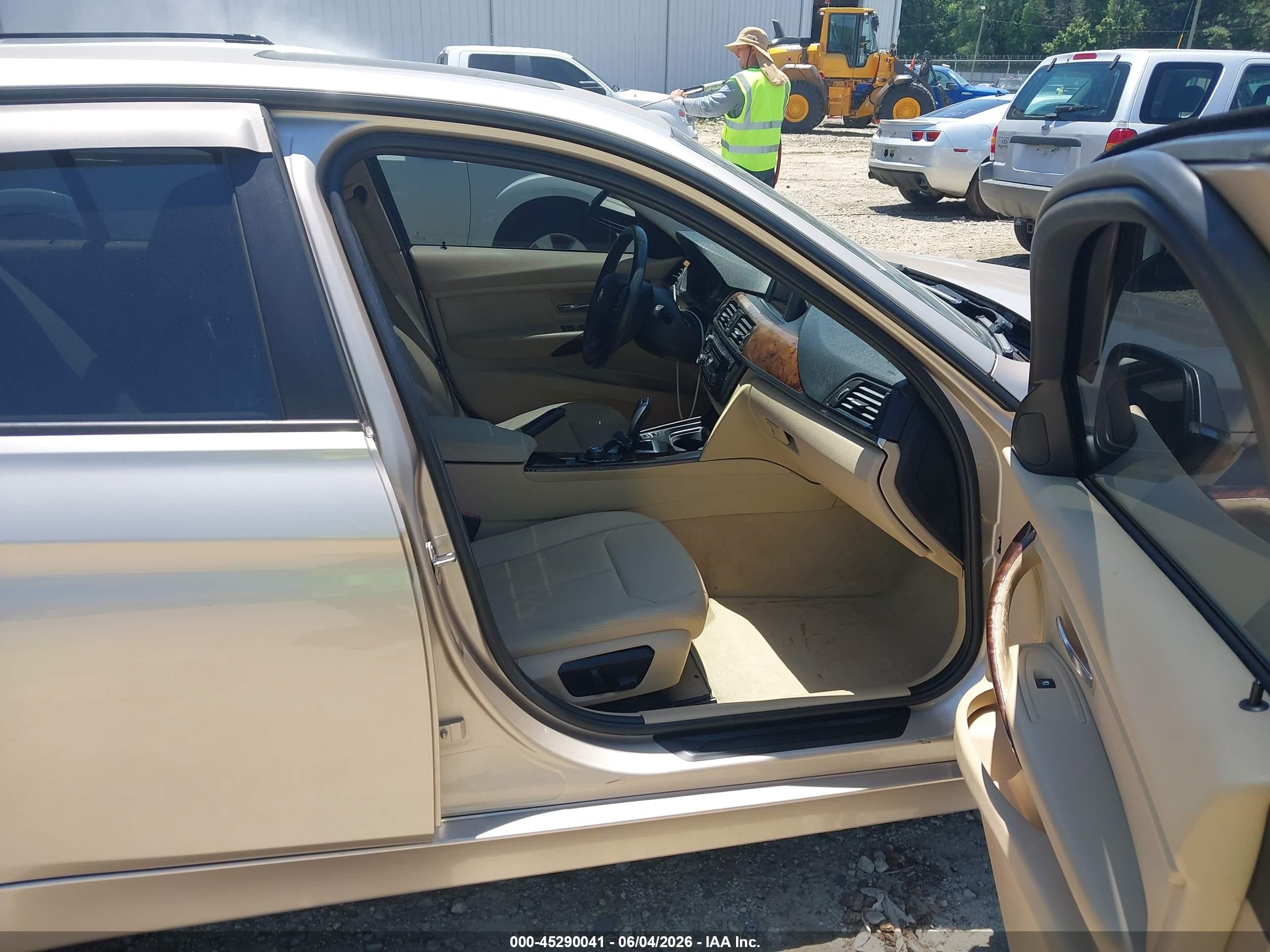 2013 Bmw 328i   Tan vin: WBA3A5G53DNP21301
