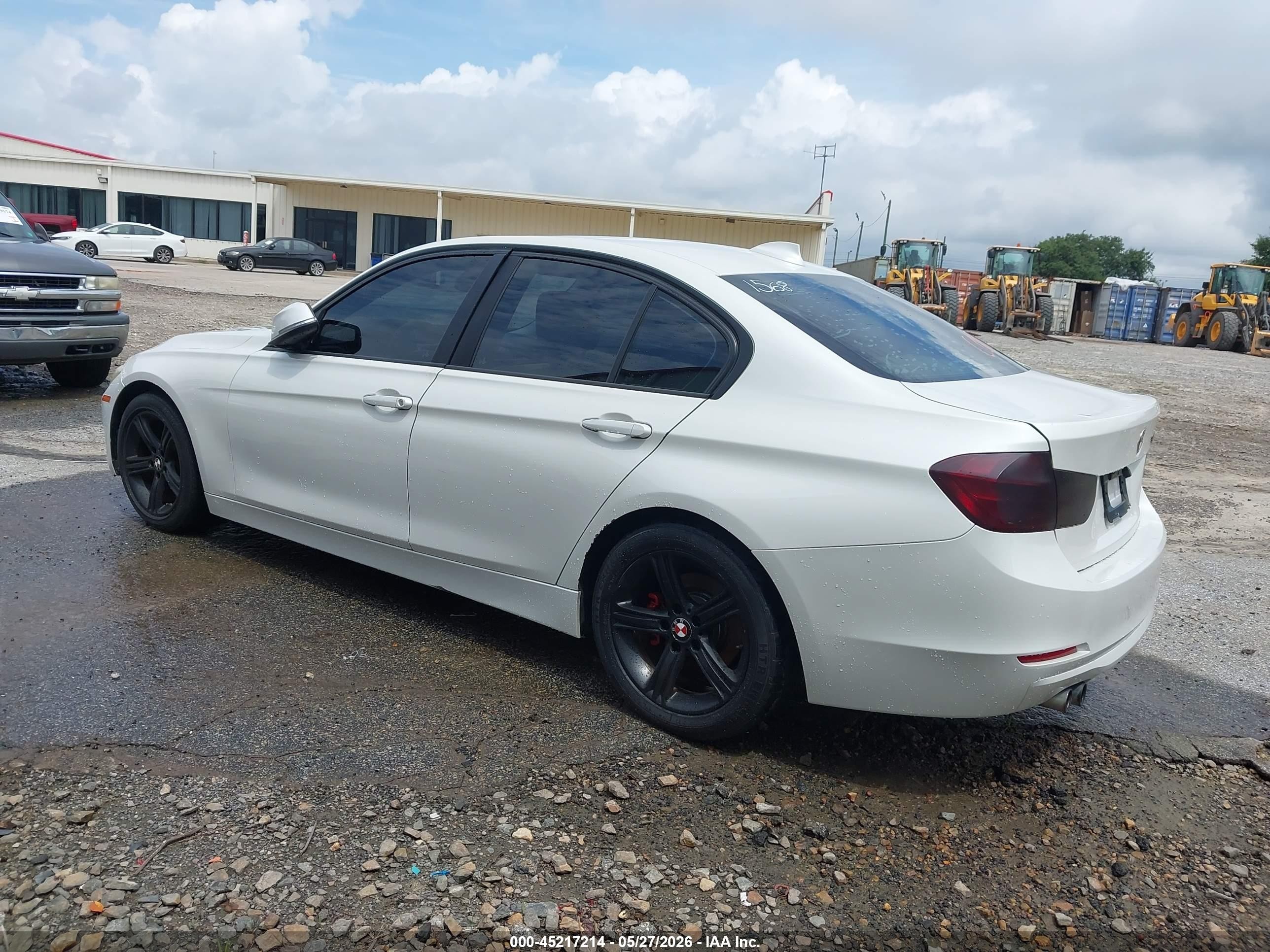 2014 Bmw 328i   White vin: WBA3A5G53ENP31568