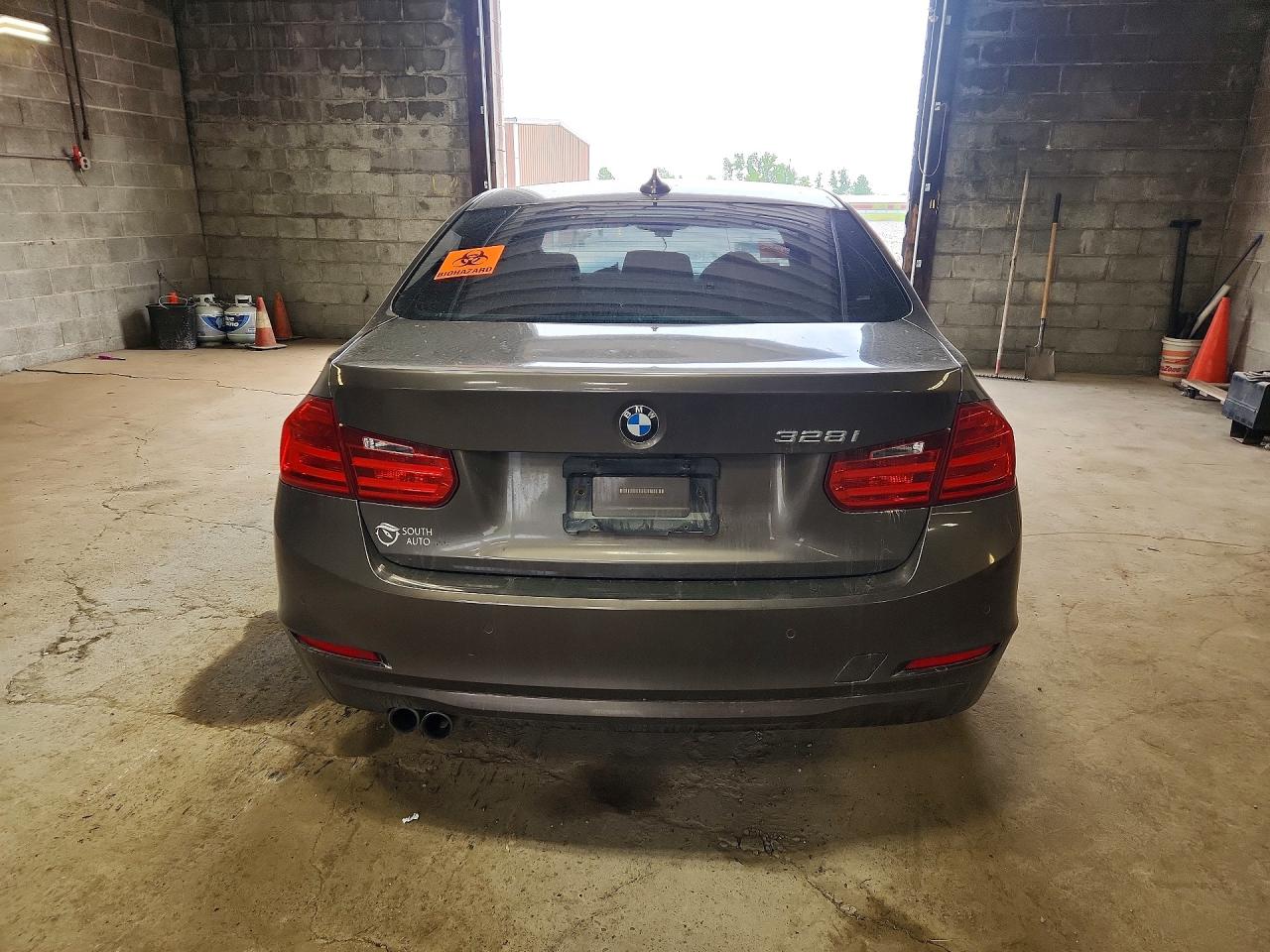 2015 Bmw 328 I Коричневый vin: WBA3A5G53FNP34813