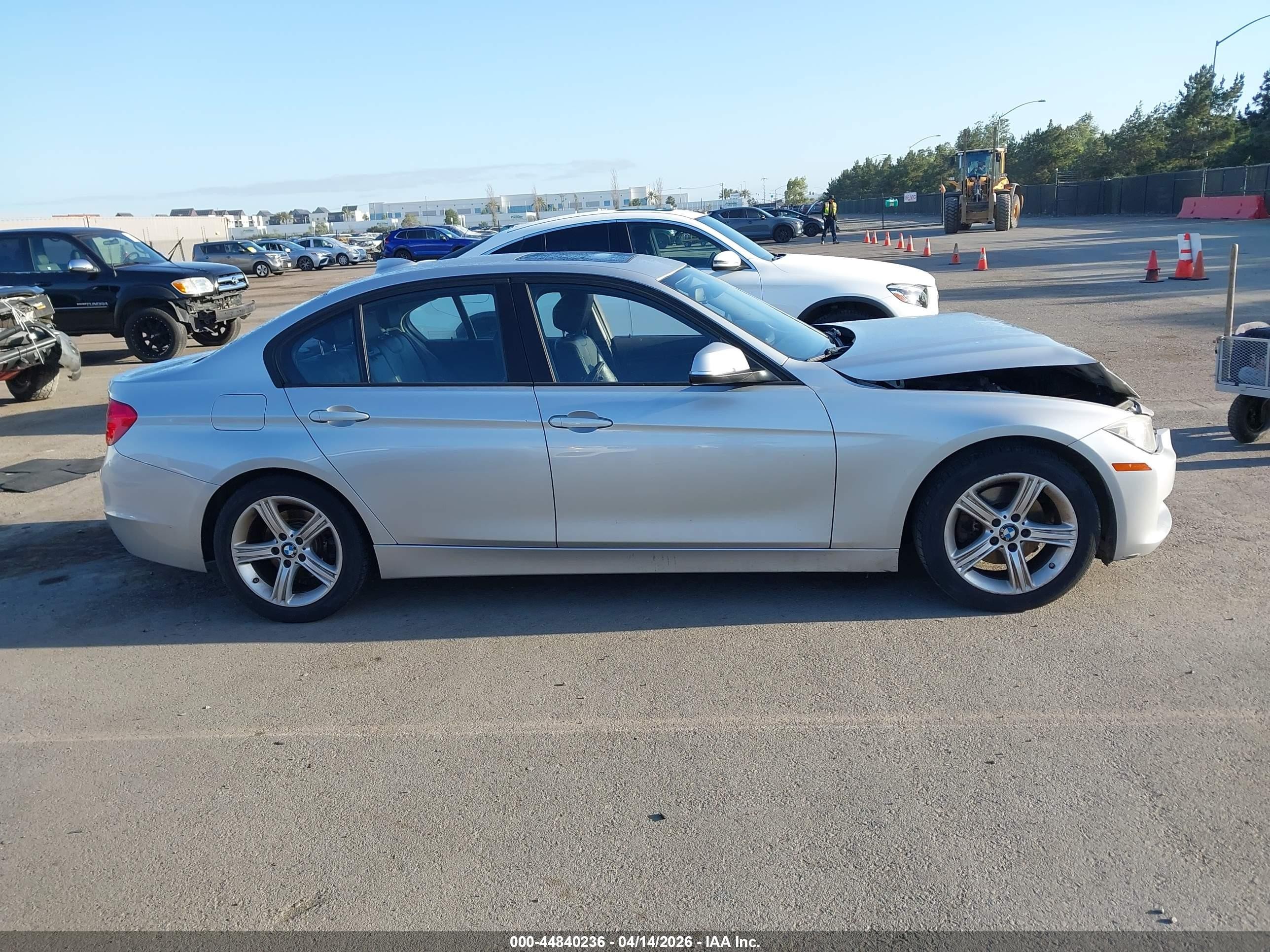 2013 Bmw 328i   Silver vin: WBA3A5G54DNP26409