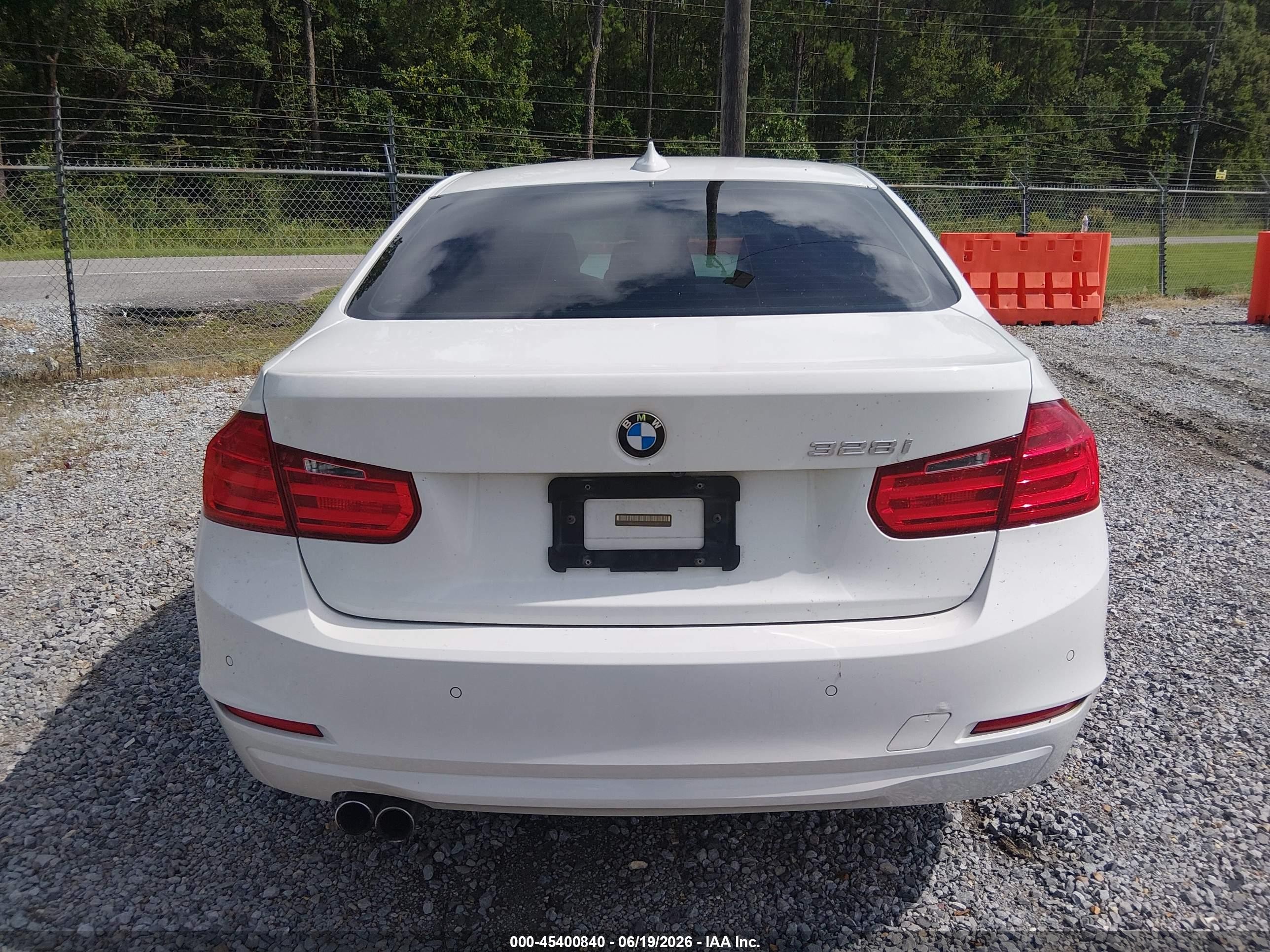 2015 Bmw 328i   White vin: WBA3A5G54FNS87621