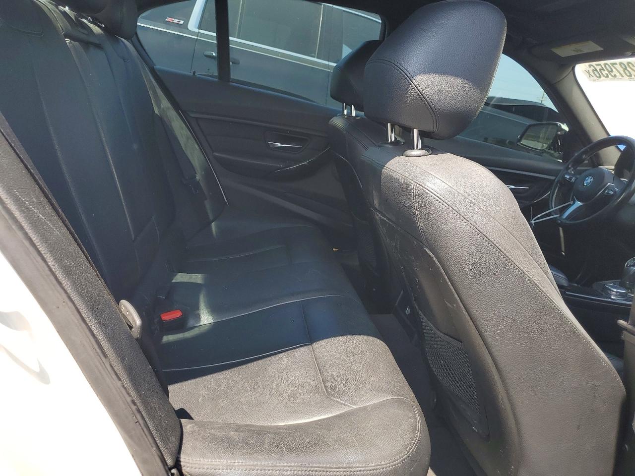 2015 Bmw 328 I Белый vin: WBA3A5G54FNS90969