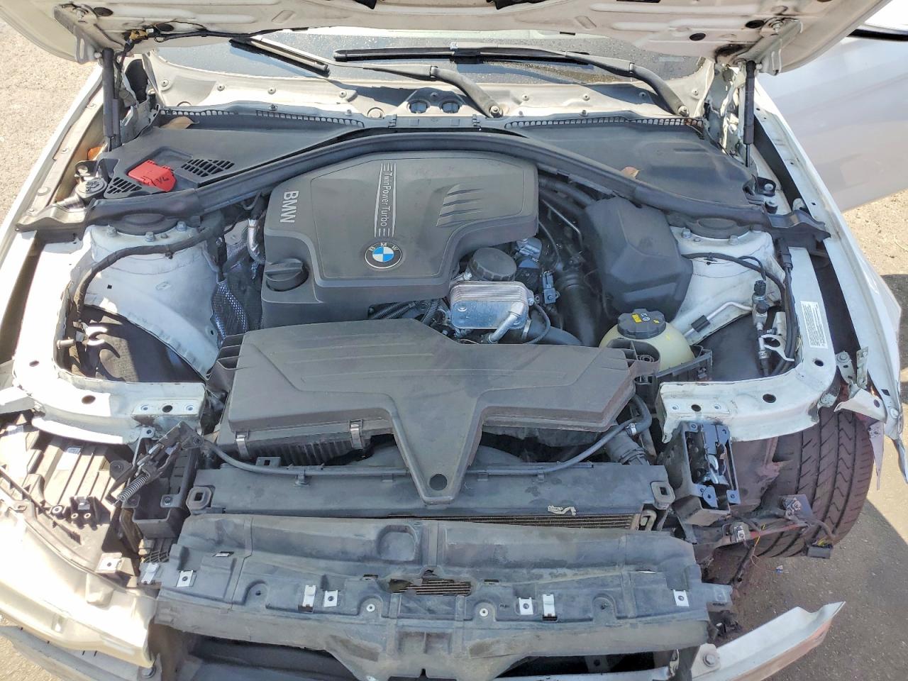 2015 Bmw 328 I Белый vin: WBA3A5G54FNS90969