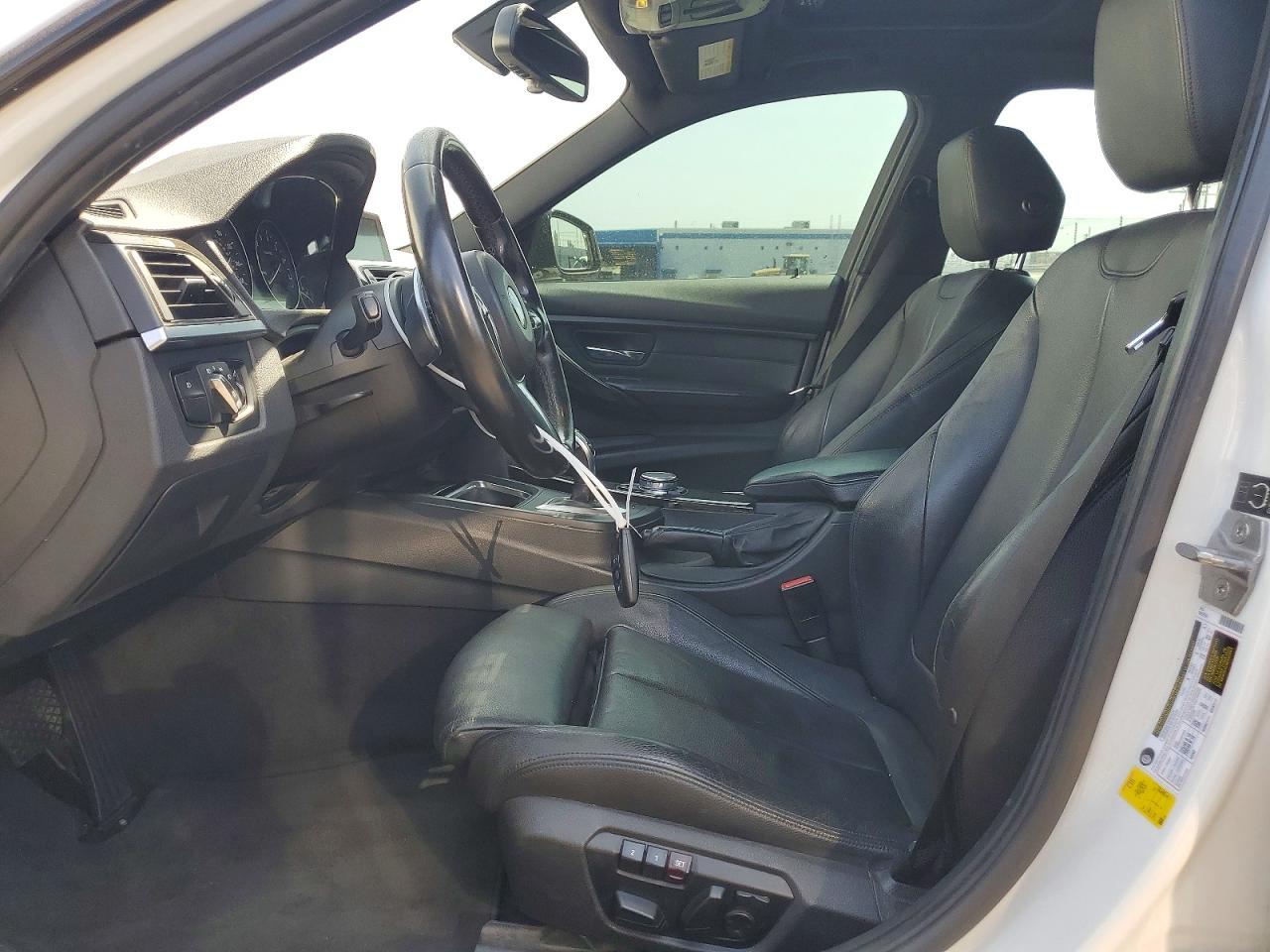 2015 Bmw 328 I Белый vin: WBA3A5G54FNS90969