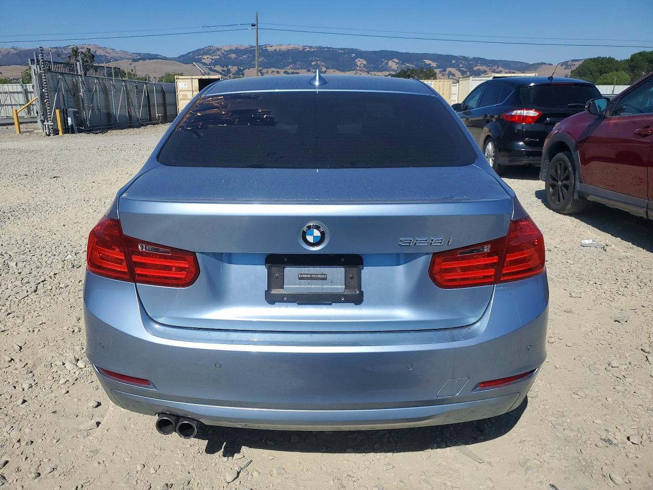 2015 Bmw 328 I Синий vin: WBA3A5G55FNS82136