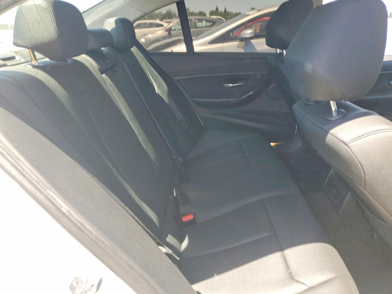 2015 Bmw 328 I Белый vin: WBA3A5G55FNS91046