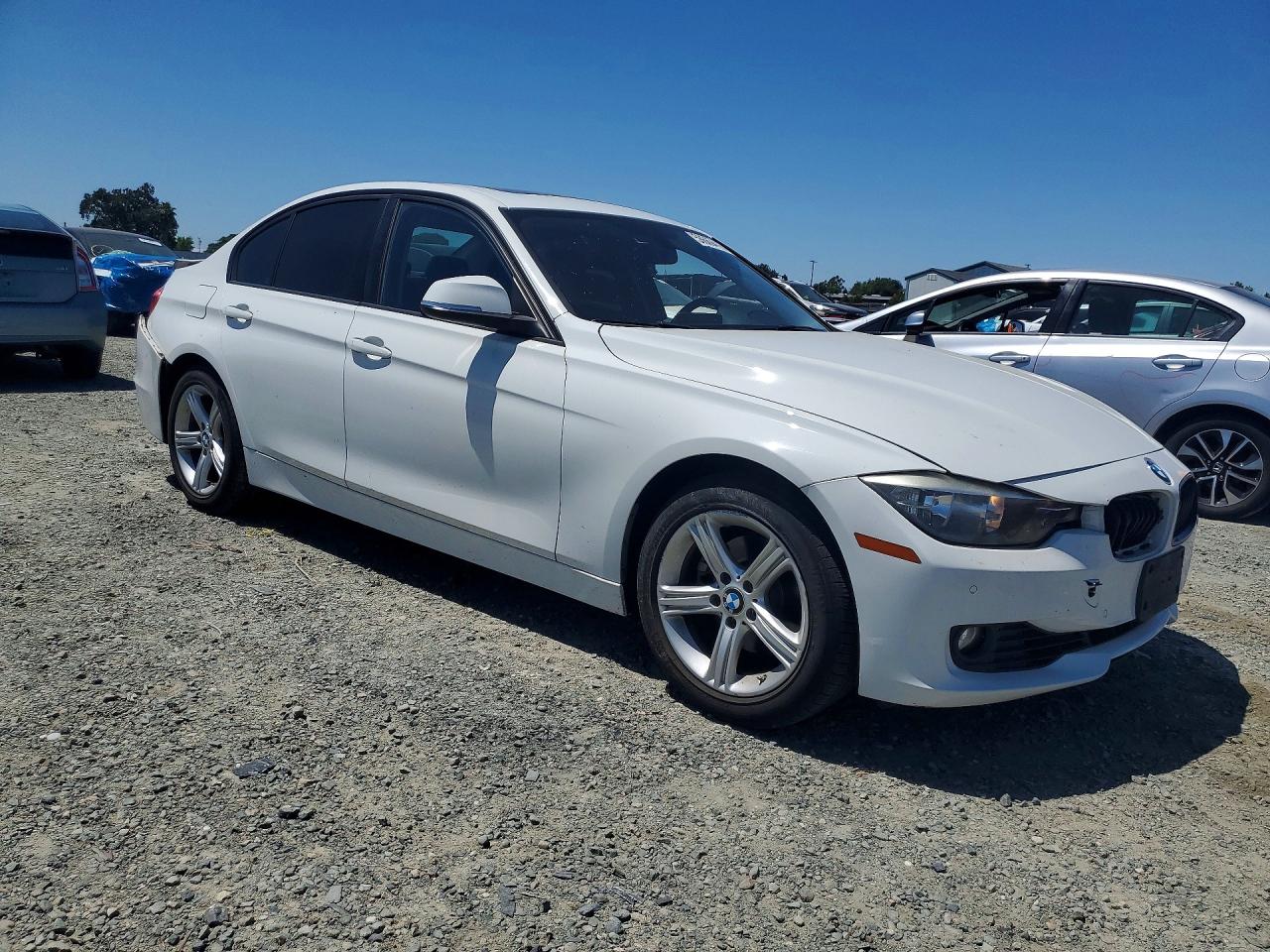 2015 Bmw 328 I Белый vin: WBA3A5G55FNS91046