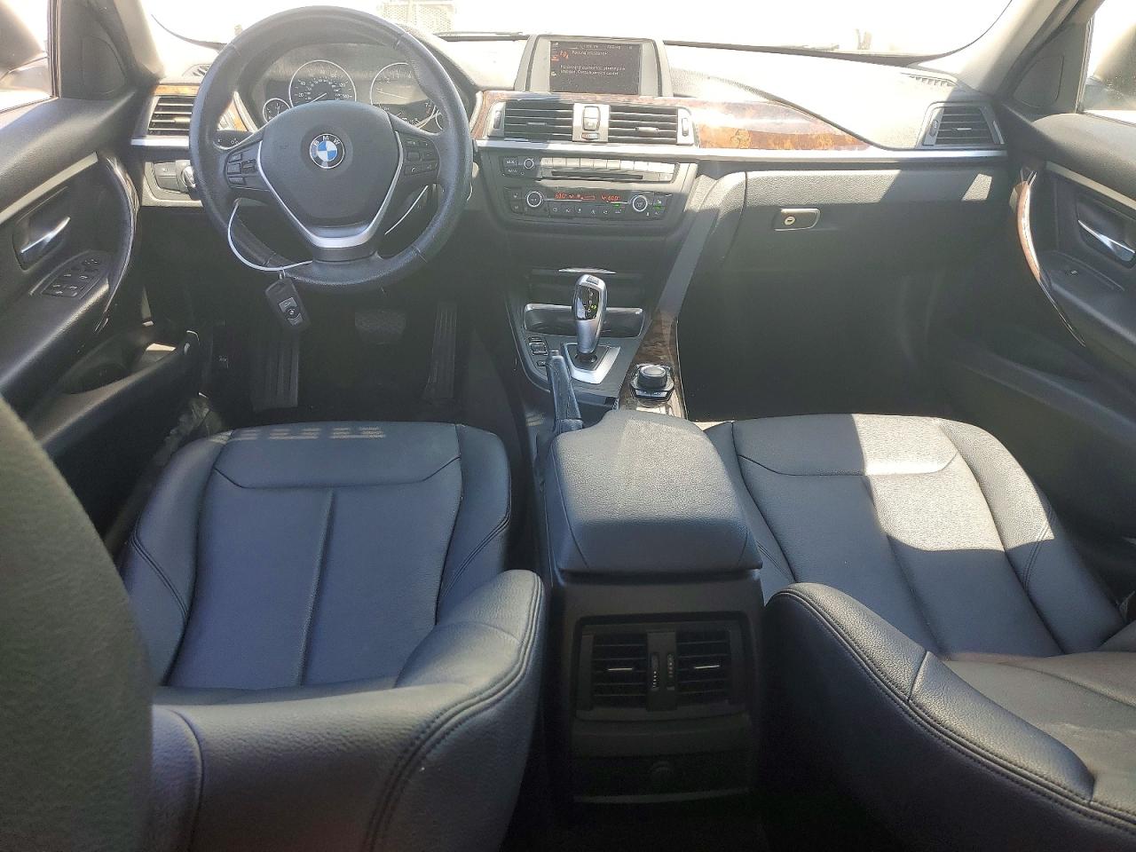 2015 Bmw 328 I Белый vin: WBA3A5G55FNS91046