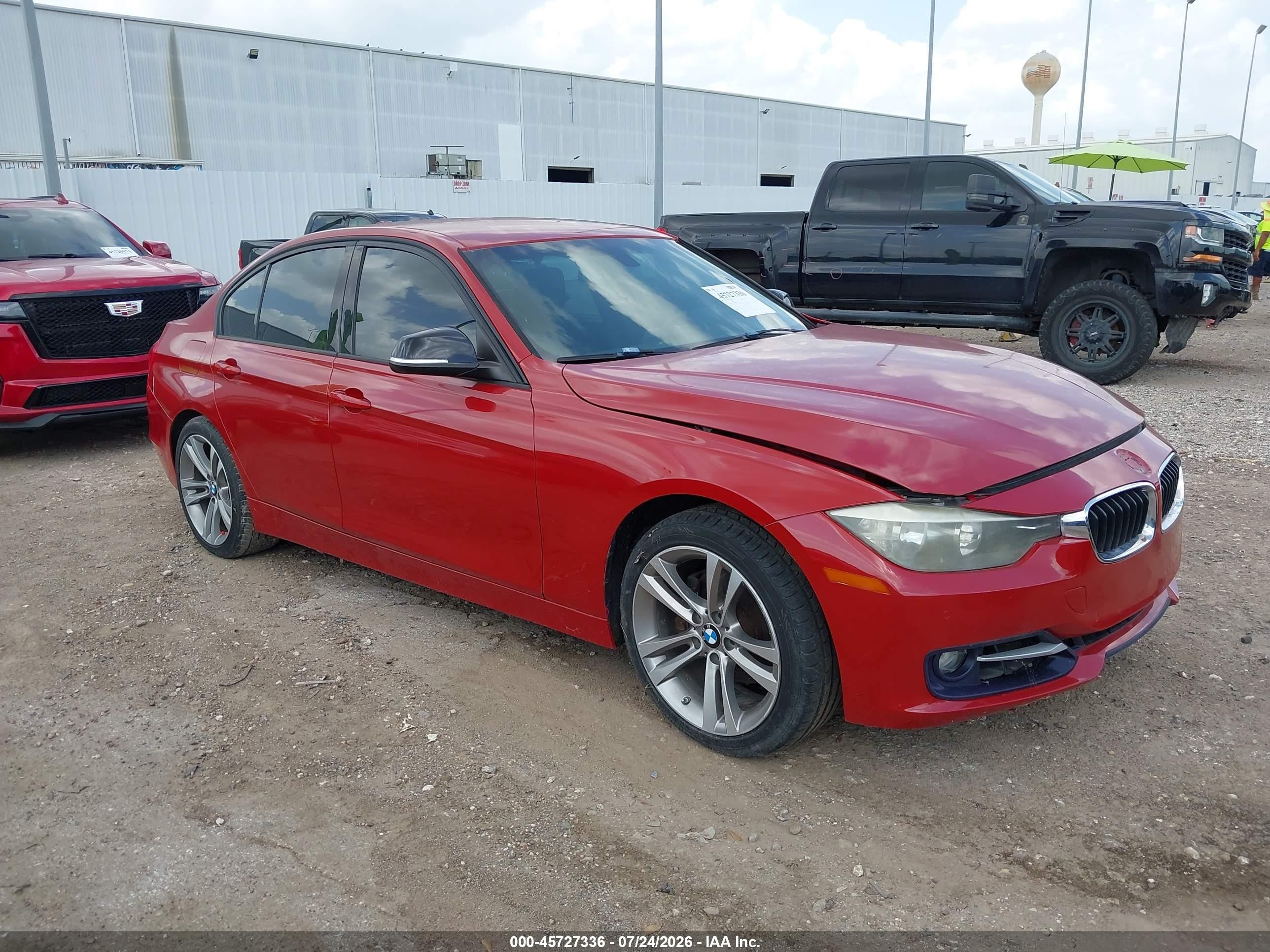 2015 Bmw 328i   Красный vin: WBA3A5G55FNS91841