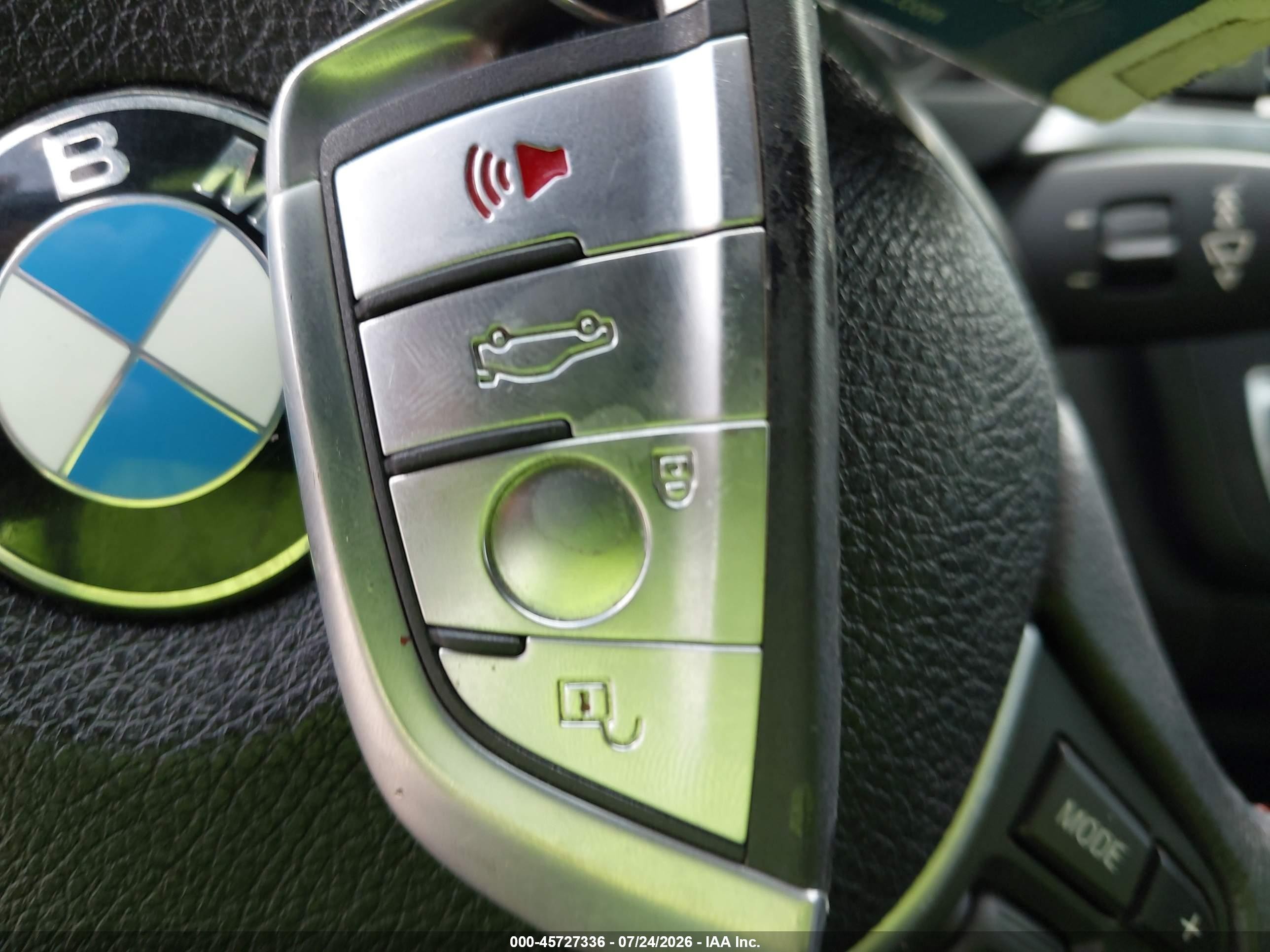 2015 Bmw 328i   Красный vin: WBA3A5G55FNS91841
