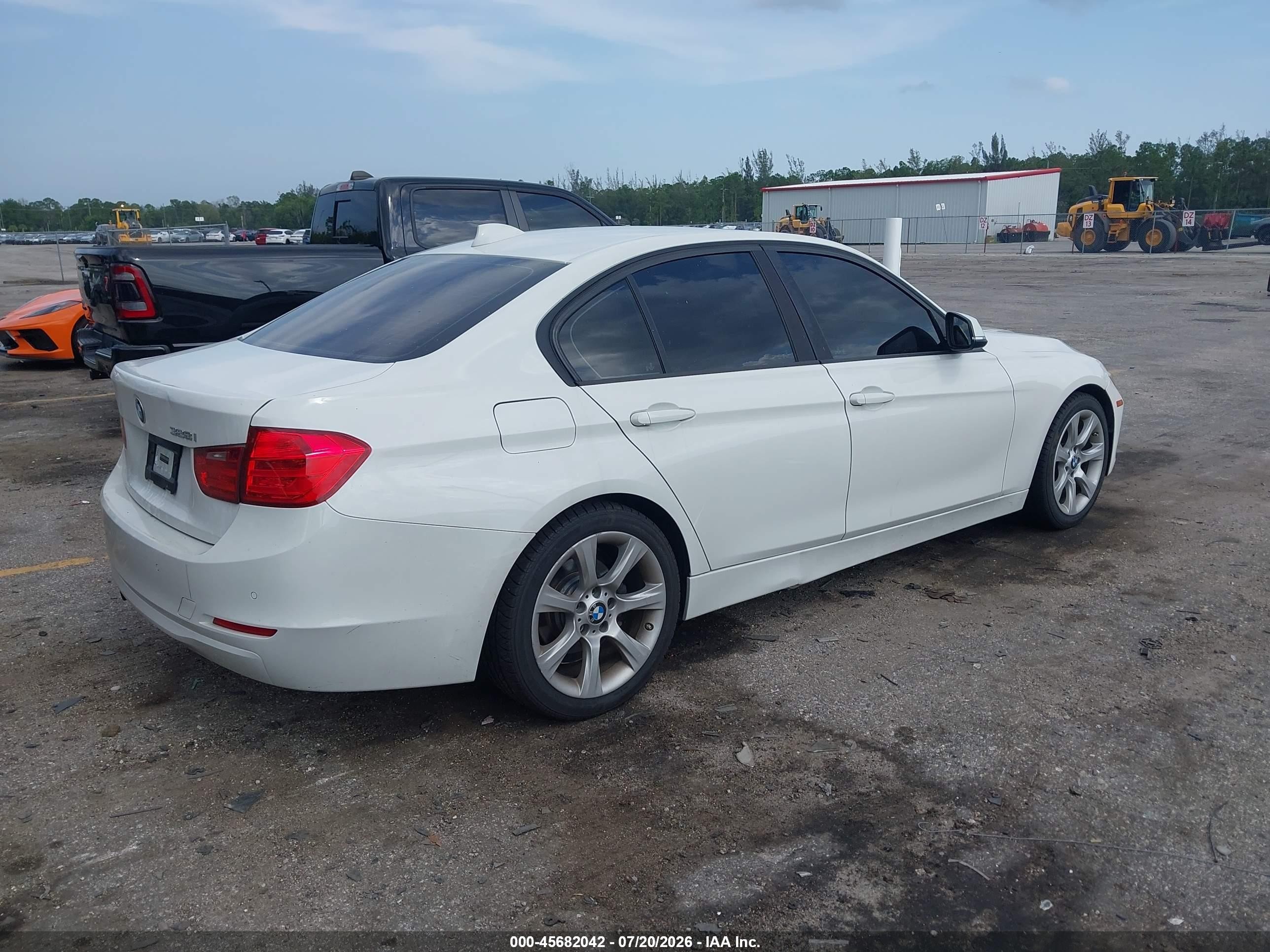 2015 Bmw 328i   White vin: WBA3A5G57FNS83403