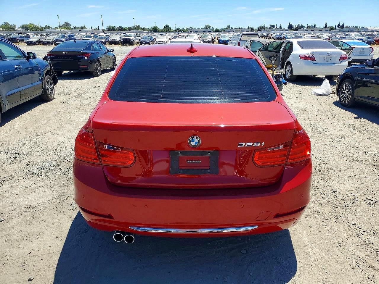 2015 Bmw 328 I Red vin: WBA3A5G57FNS89539