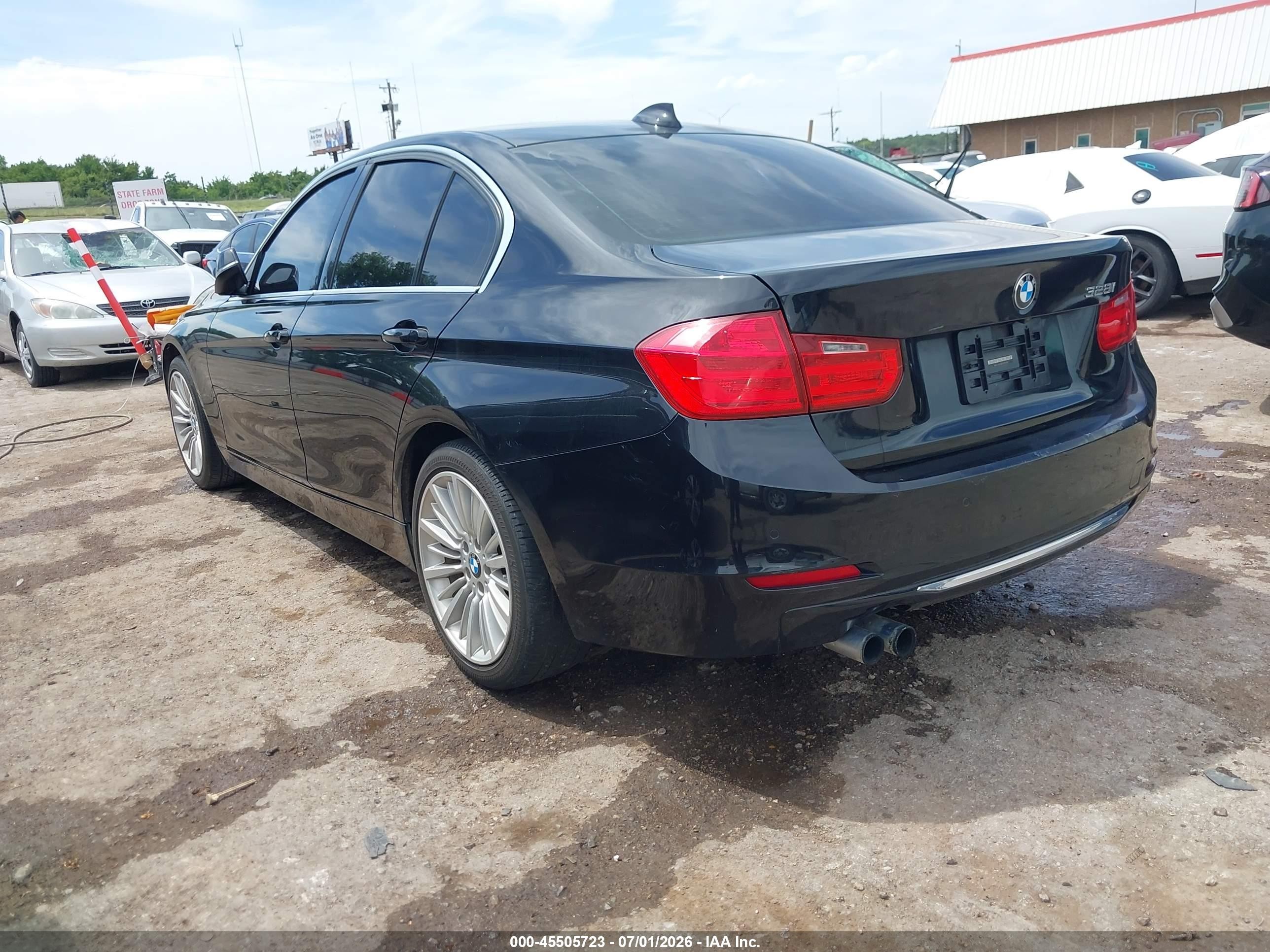 2012 Bmw 328i   Black vin: WBA3A5G58CNP17016
