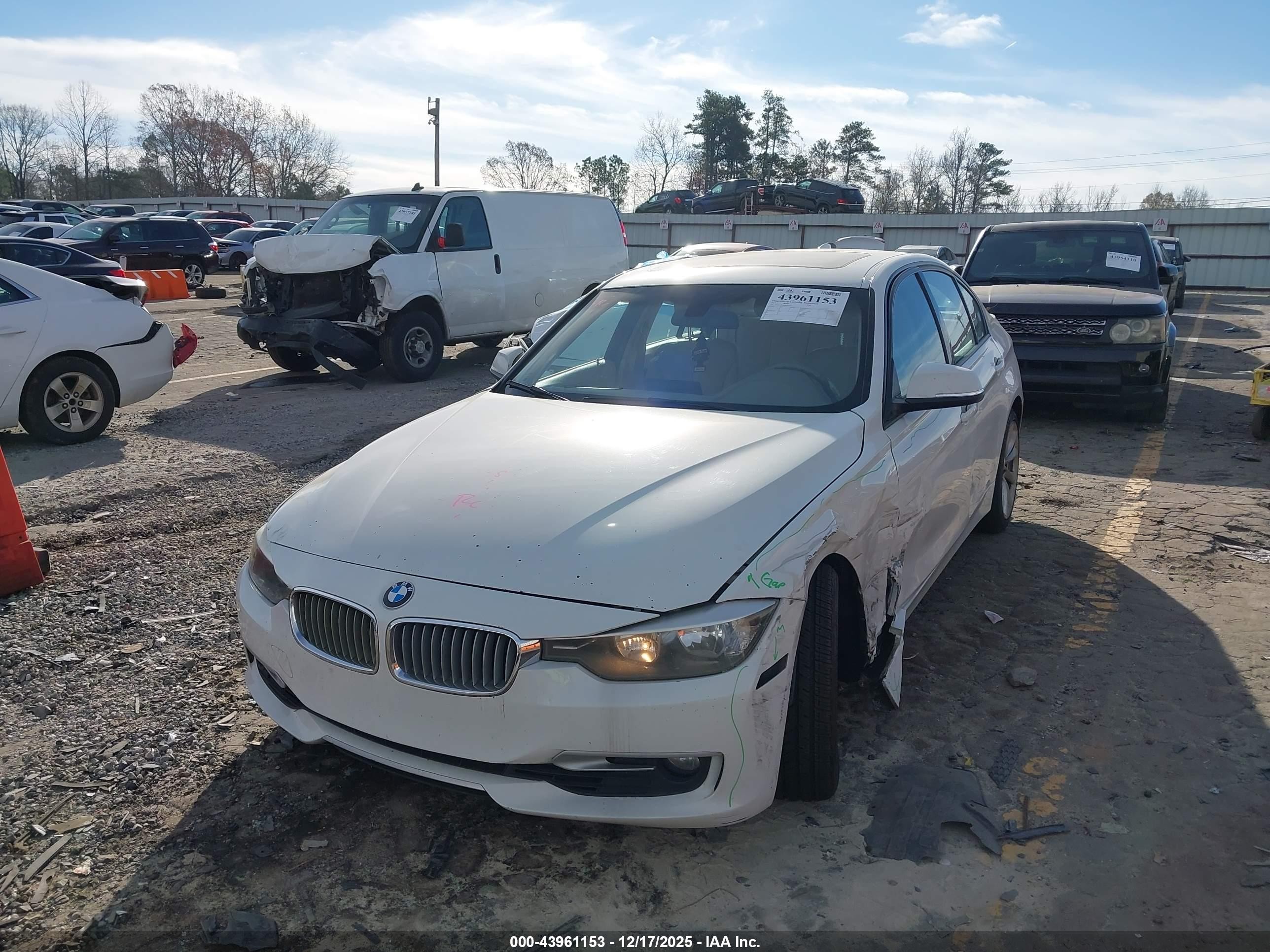 2013 Bmw 328i   Белый vin: WBA3A5G58DNP23920