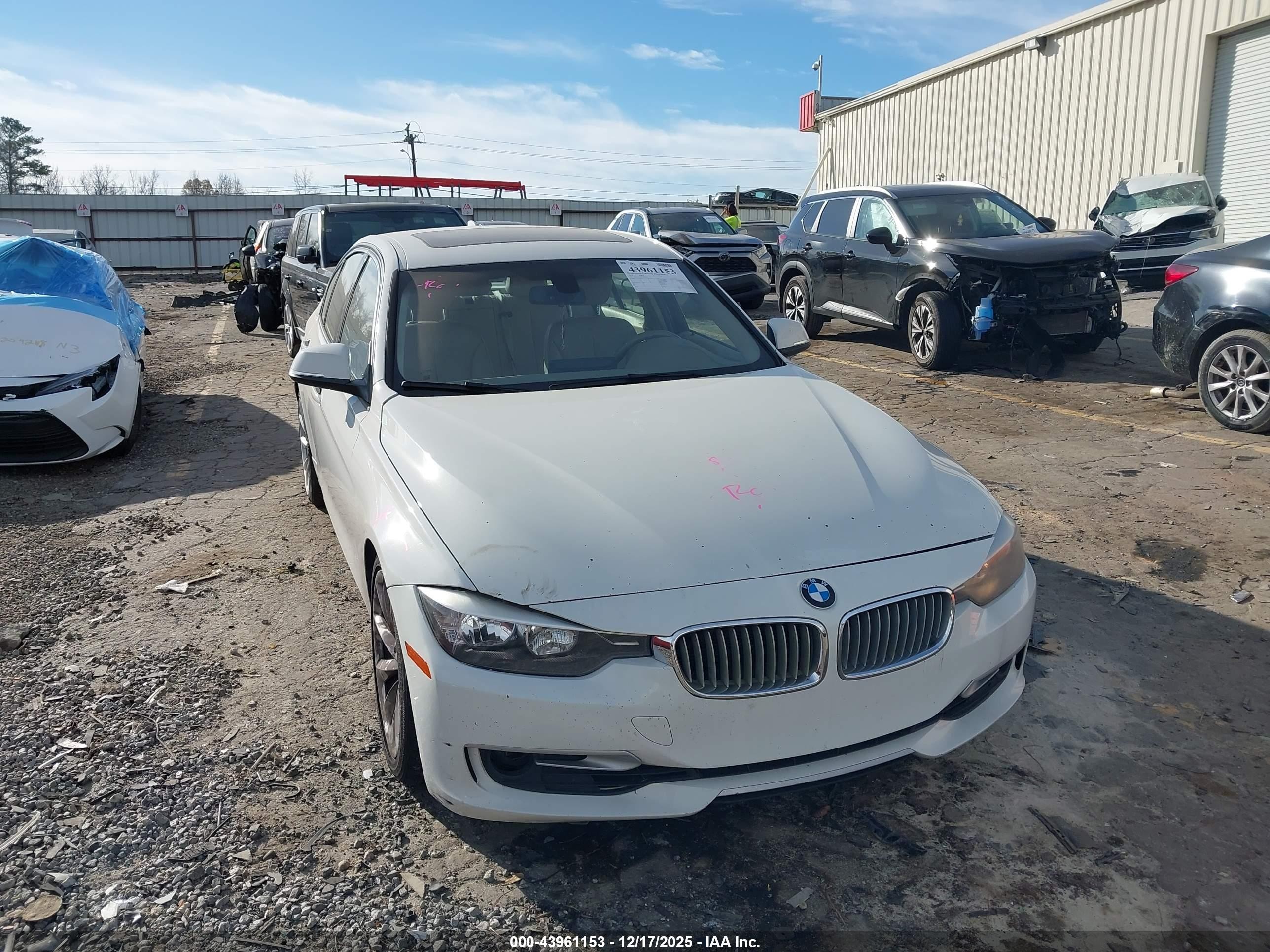 2013 Bmw 328i   White vin: WBA3A5G58DNP23920