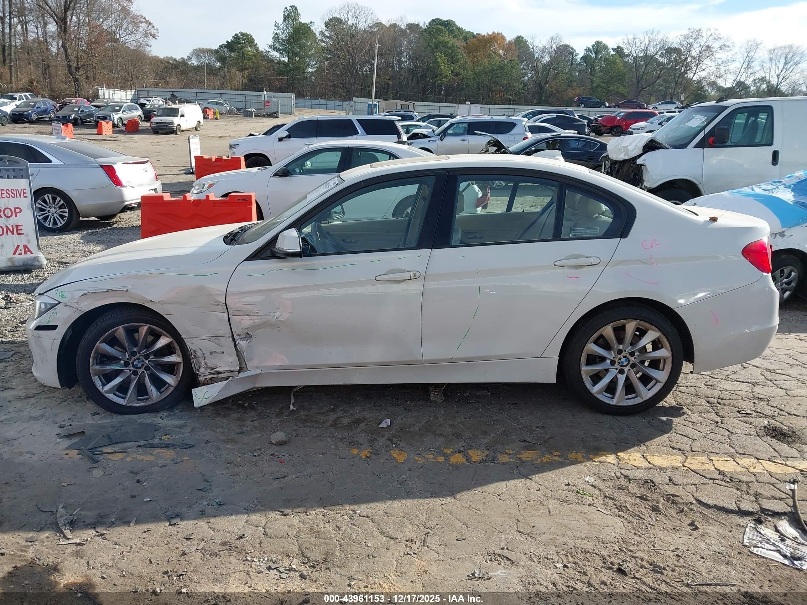 2013 Bmw 328i   Белый vin: WBA3A5G58DNP23920