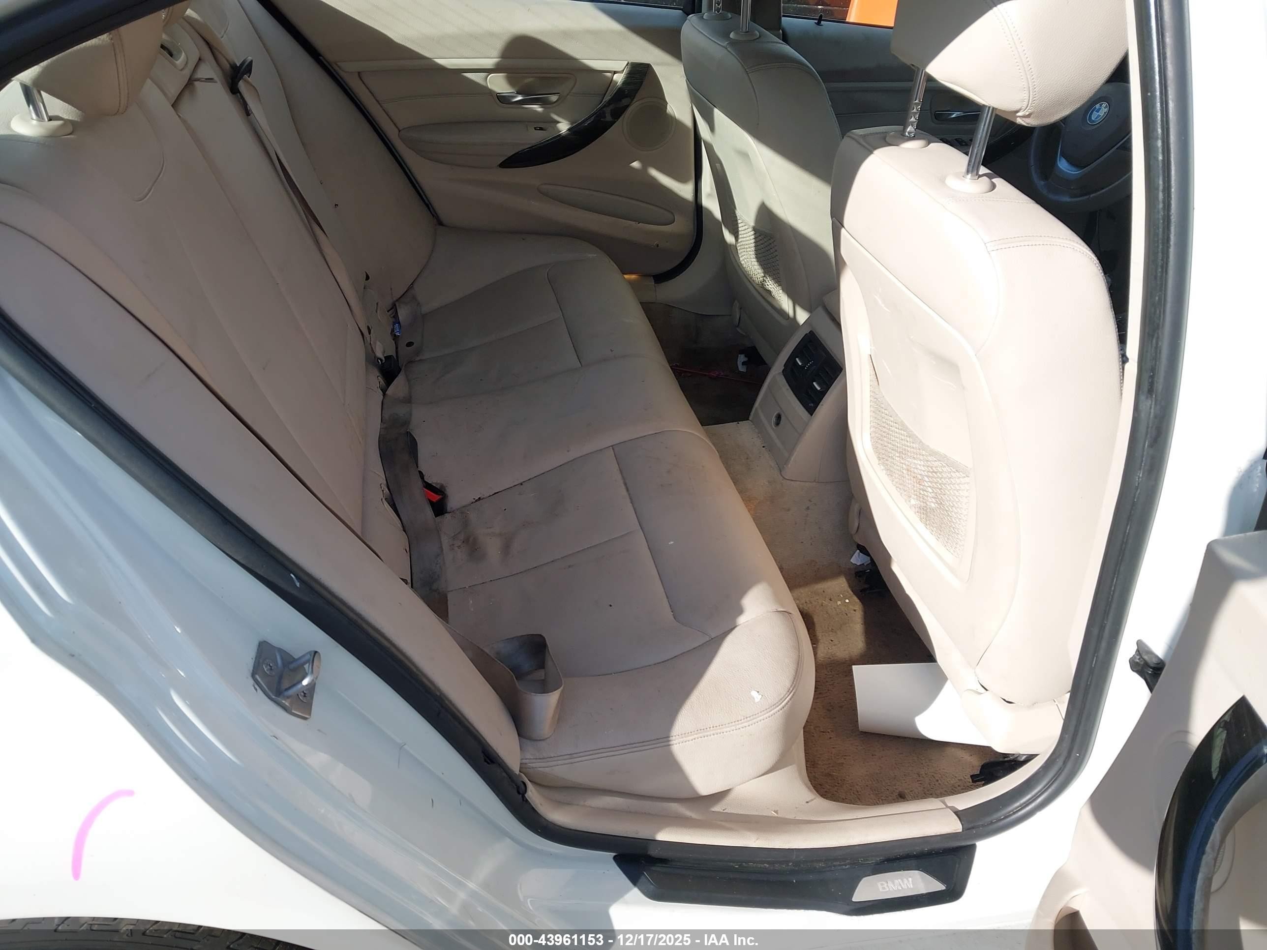 2013 Bmw 328i   Белый vin: WBA3A5G58DNP23920