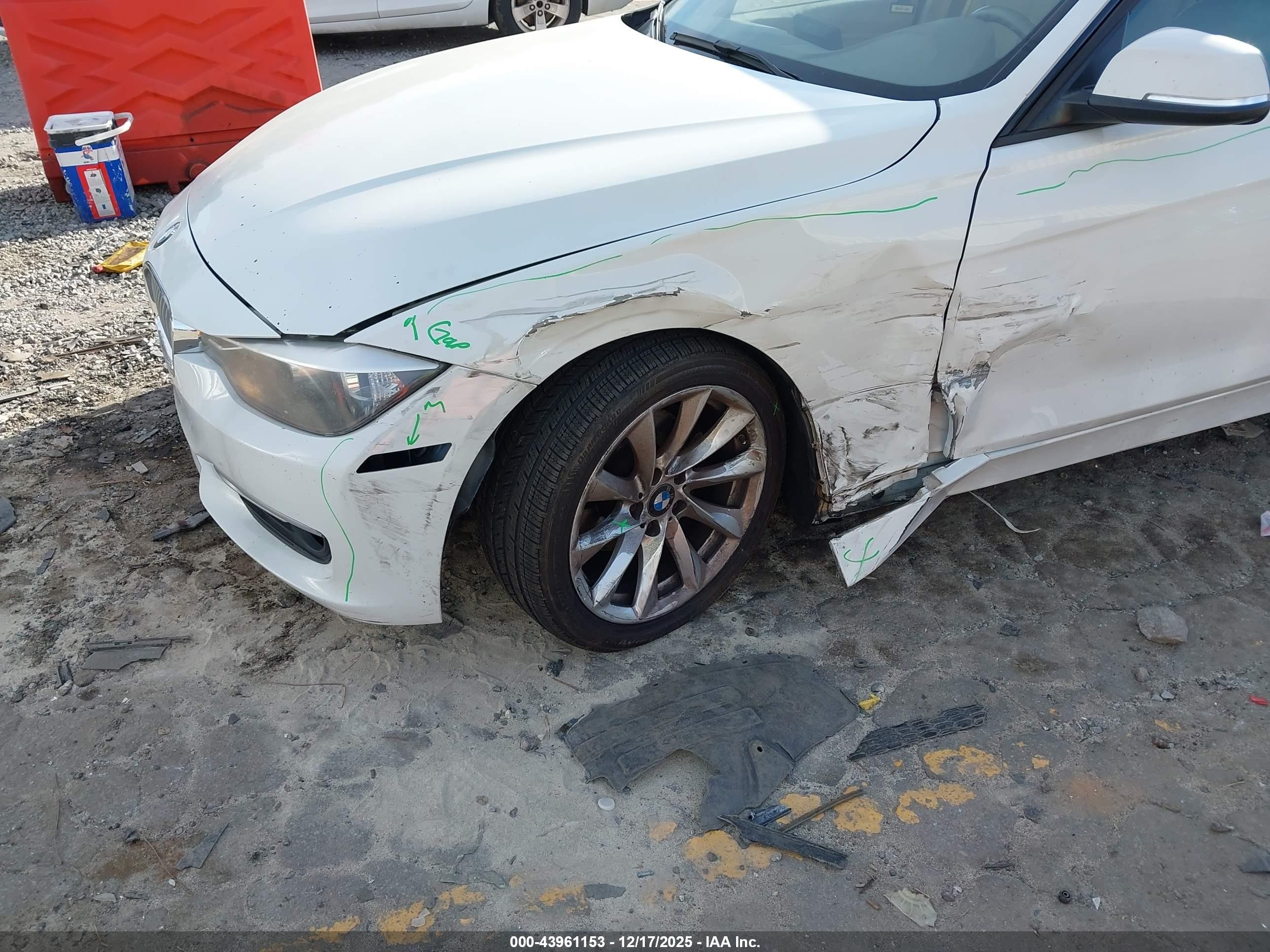 2013 Bmw 328i   Белый vin: WBA3A5G58DNP23920