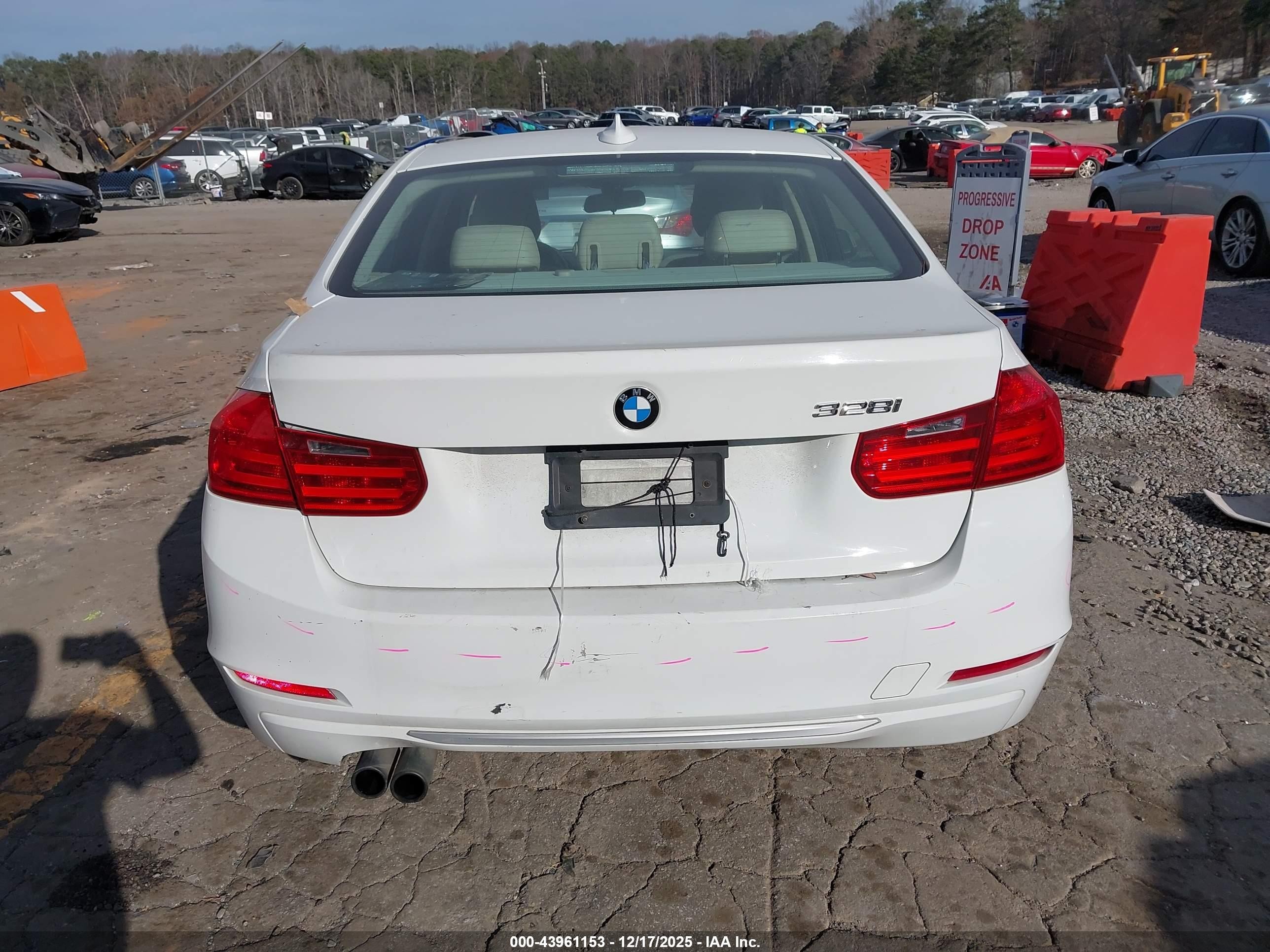 2013 Bmw 328i   Белый vin: WBA3A5G58DNP23920