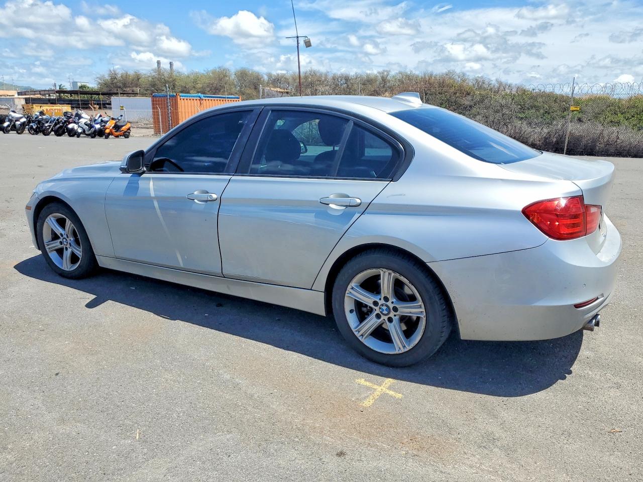 2013 Bmw 328 I Silver vin: WBA3A5G59DNP20217
