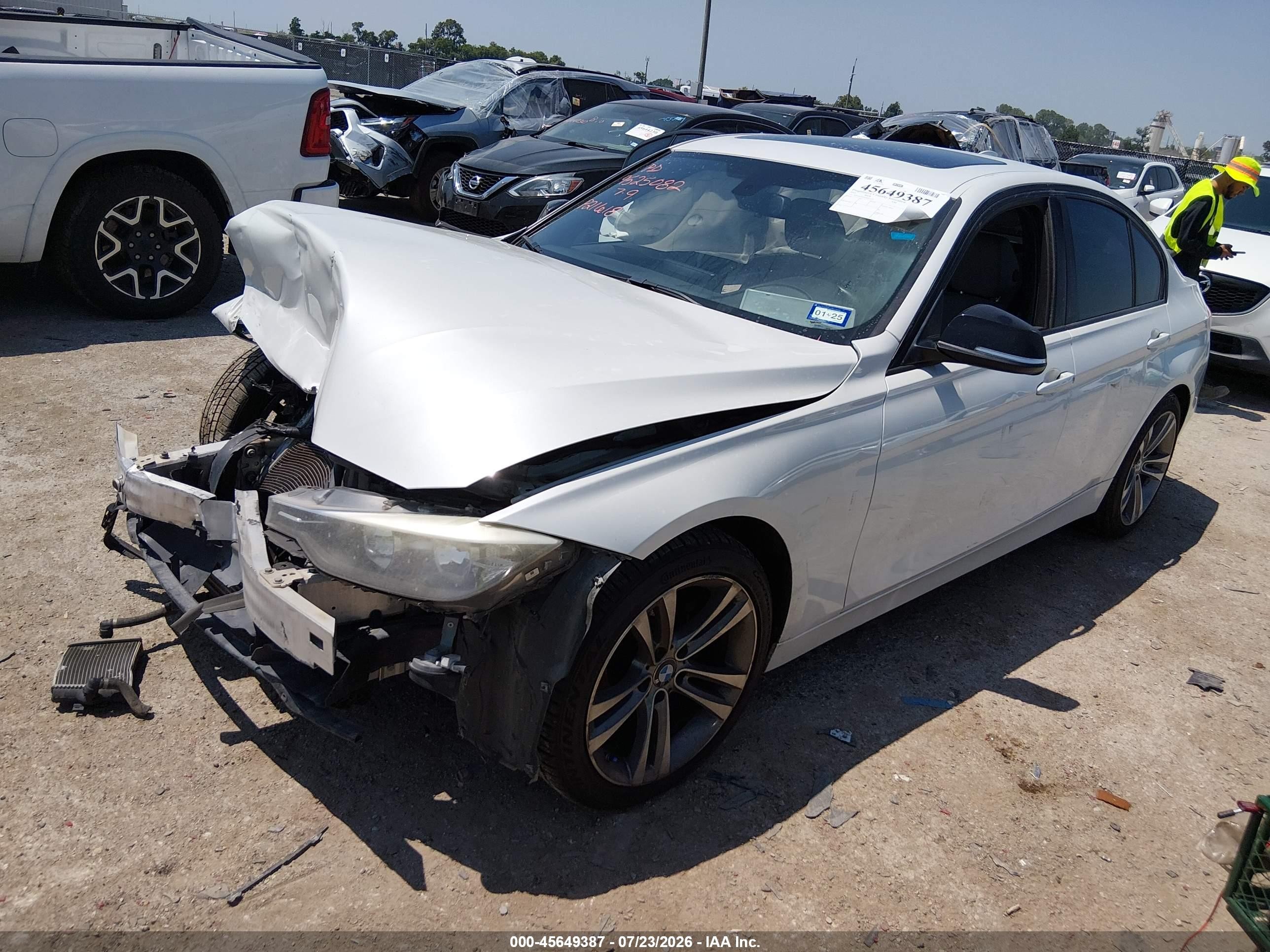 2013 Bmw 328i   White vin: WBA3A5G5XDNP21618