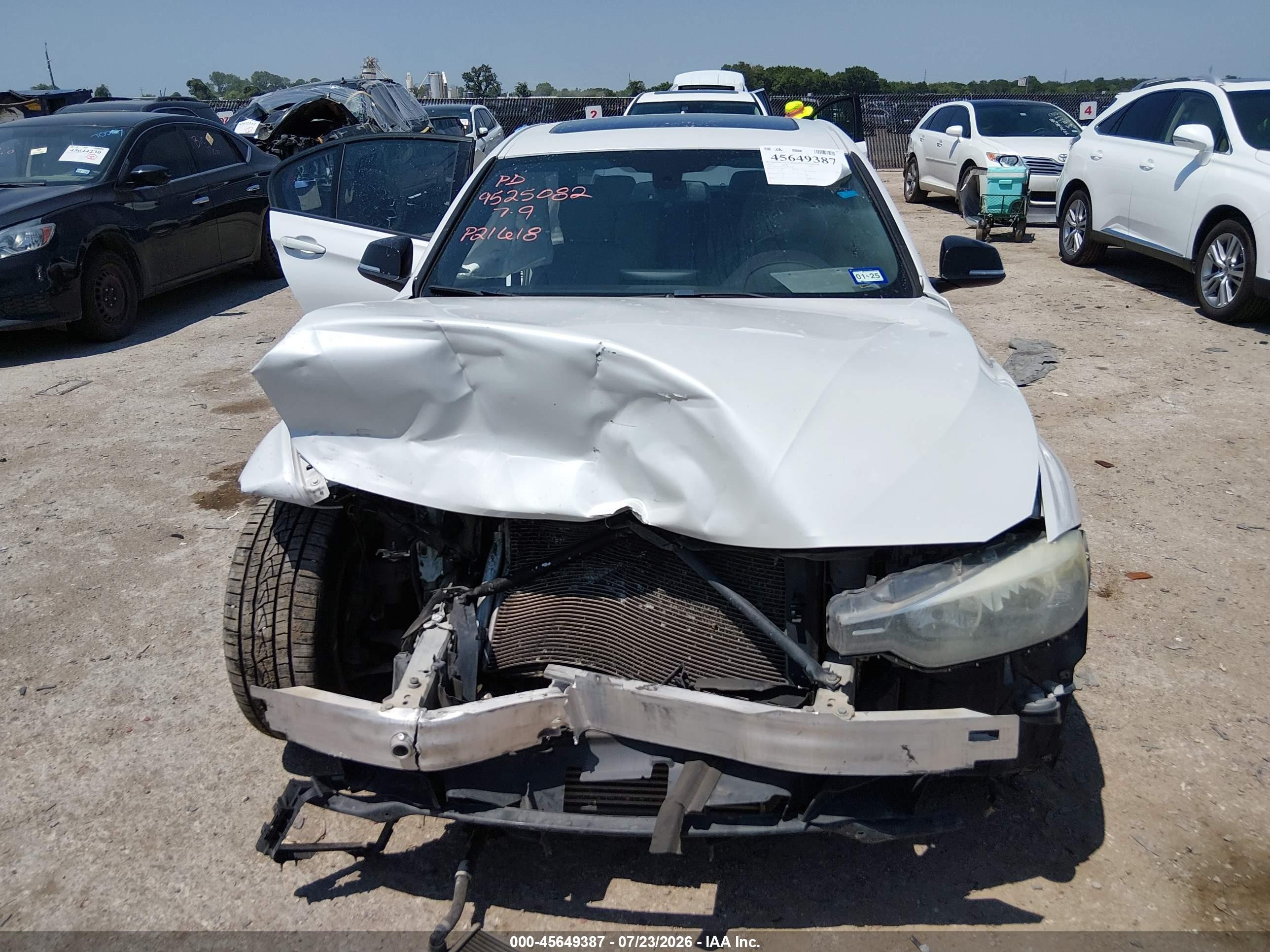 2013 Bmw 328i   White vin: WBA3A5G5XDNP21618