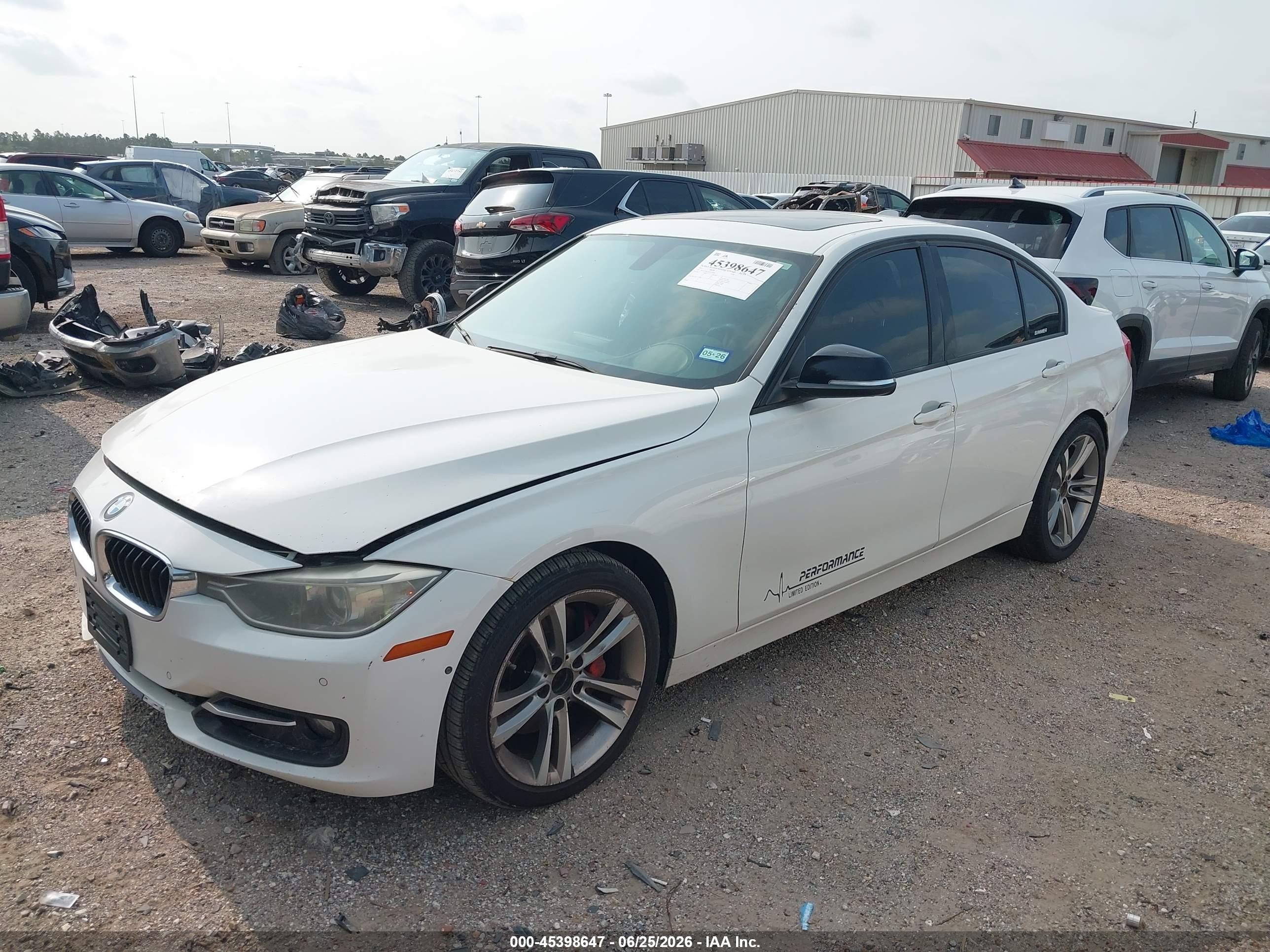 2012 Bmw 335i   Белый vin: WBA3A9C51CF474818