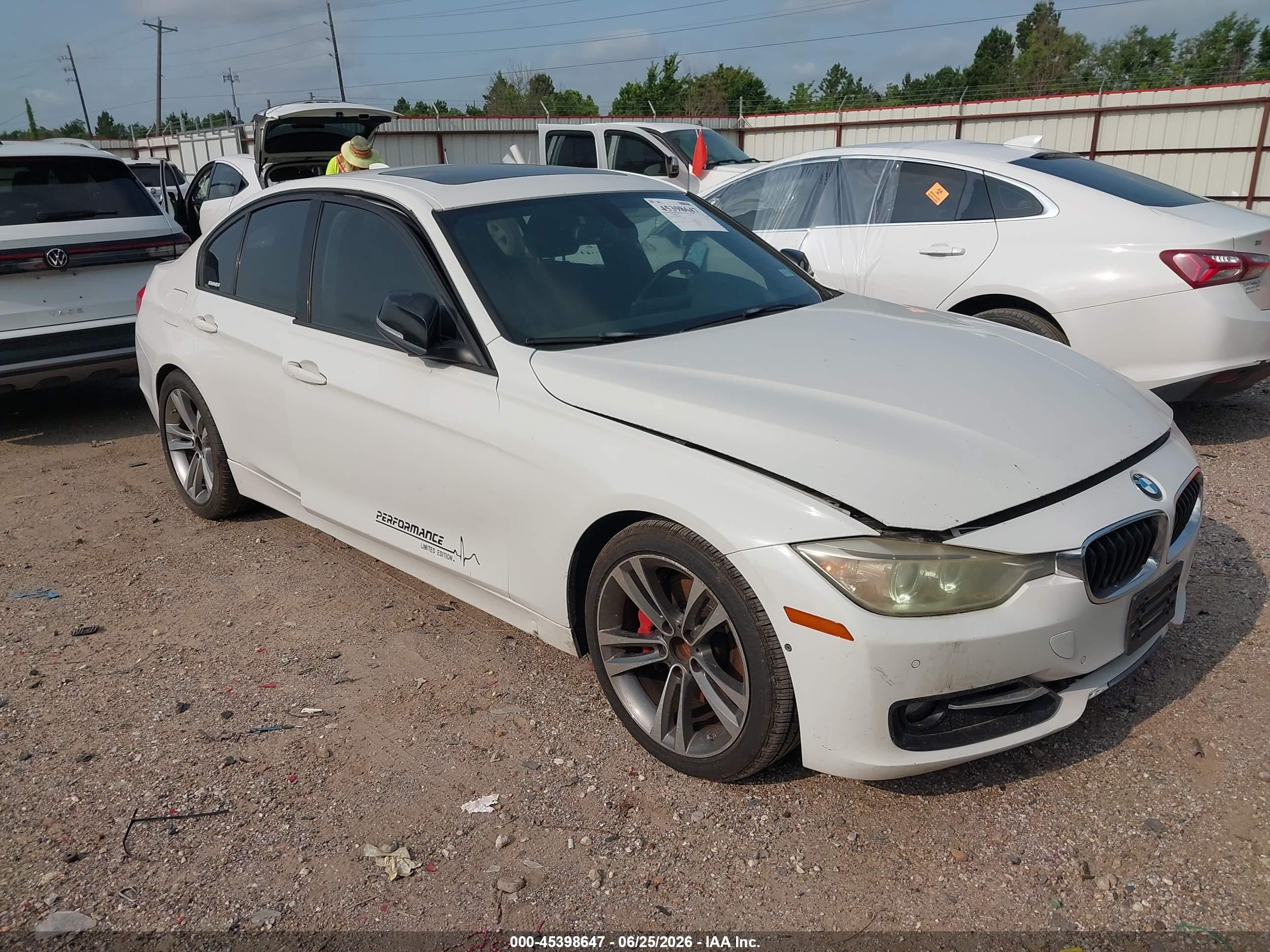 2012 Bmw 335i   White vin: WBA3A9C51CF474818