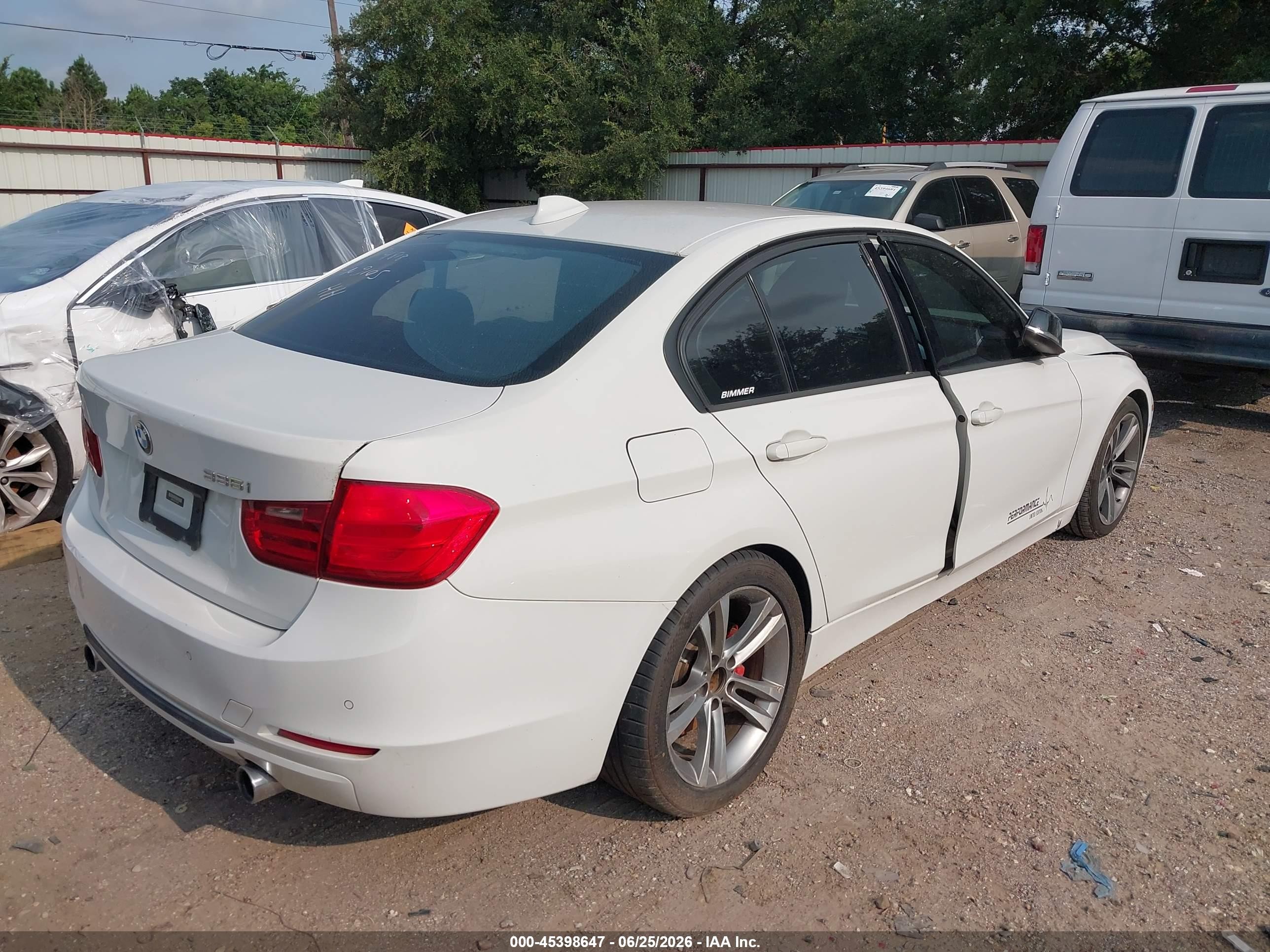 2012 Bmw 335i   Белый vin: WBA3A9C51CF474818