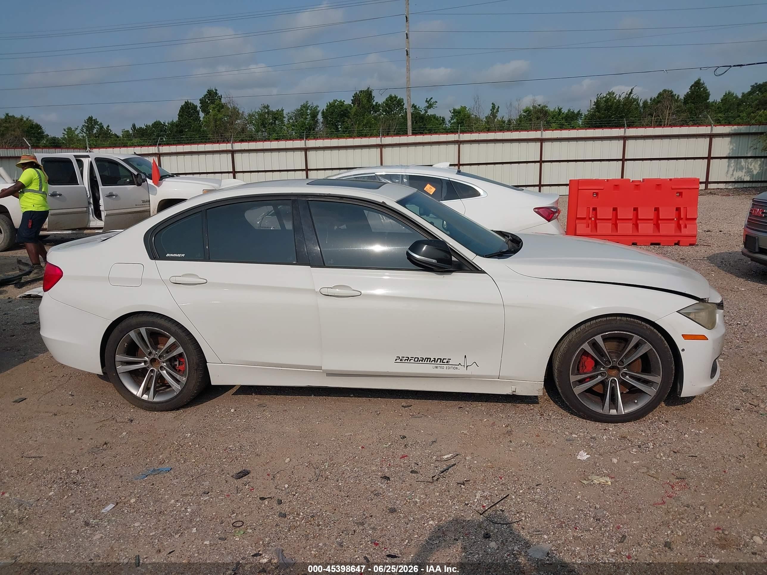 2012 Bmw 335i   Белый vin: WBA3A9C51CF474818