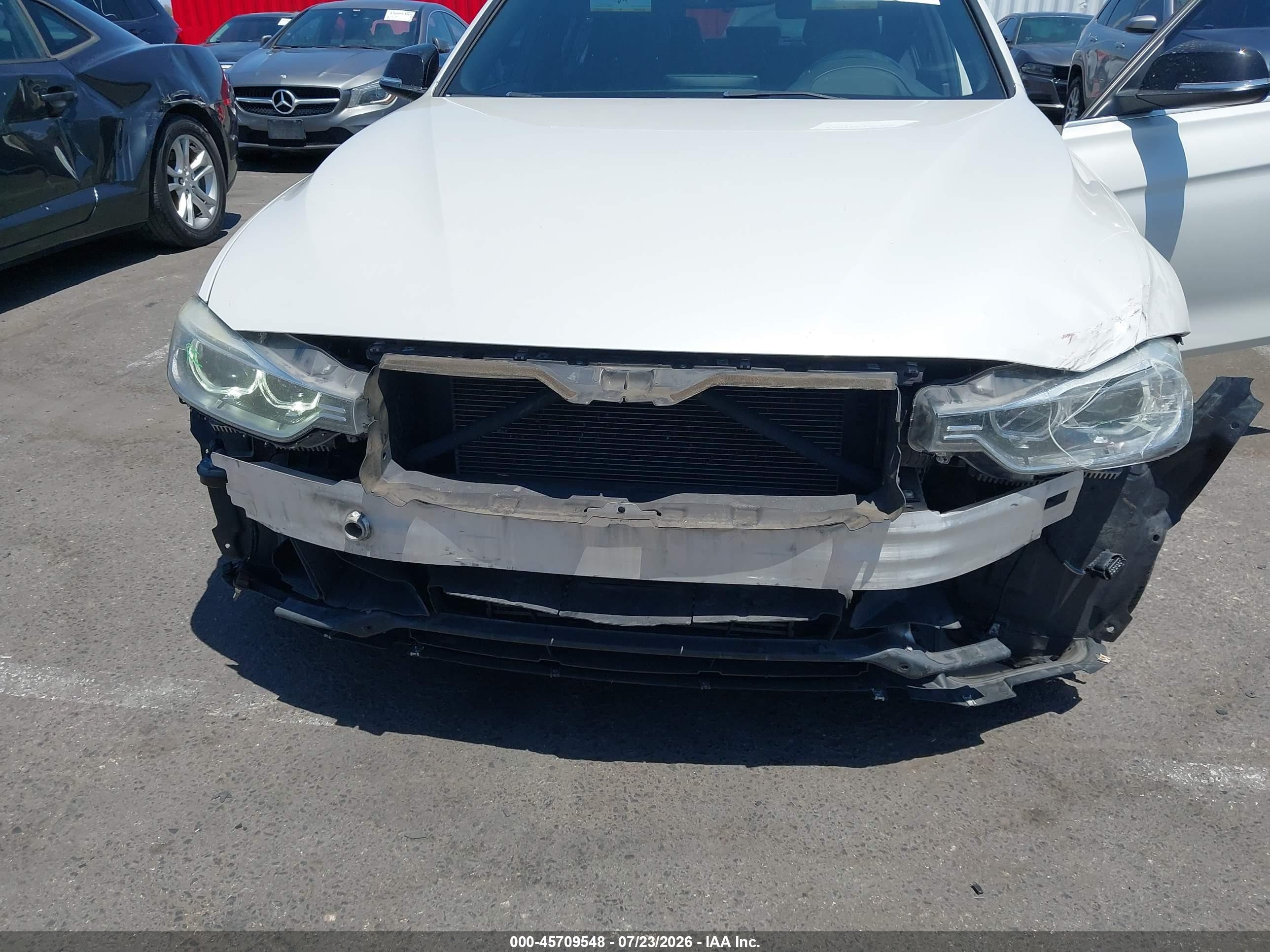 2015 Bmw 335i   Белый vin: WBA3A9C52FKW74909