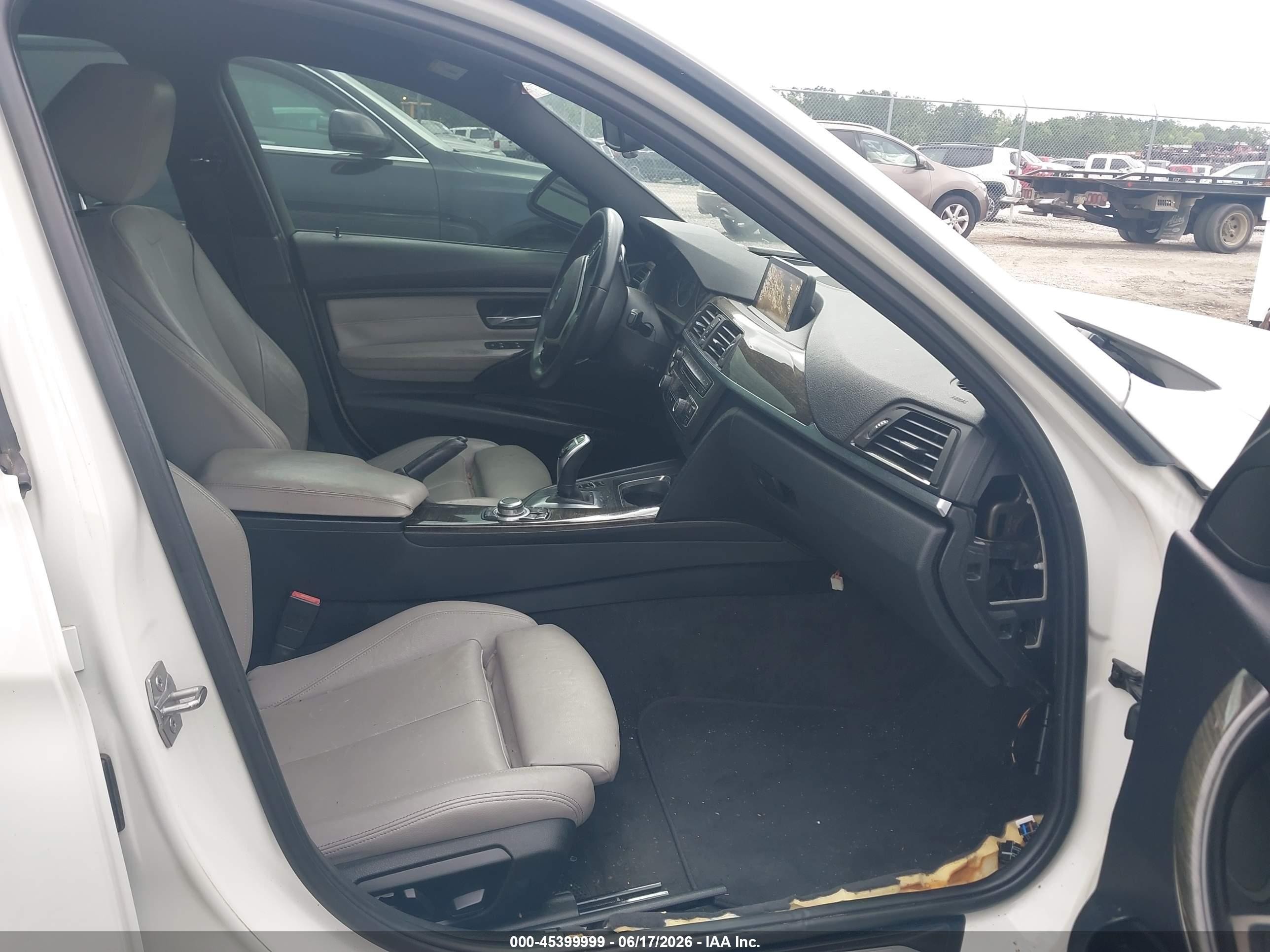 2013 Bmw 335i   White vin: WBA3A9C58DF476017