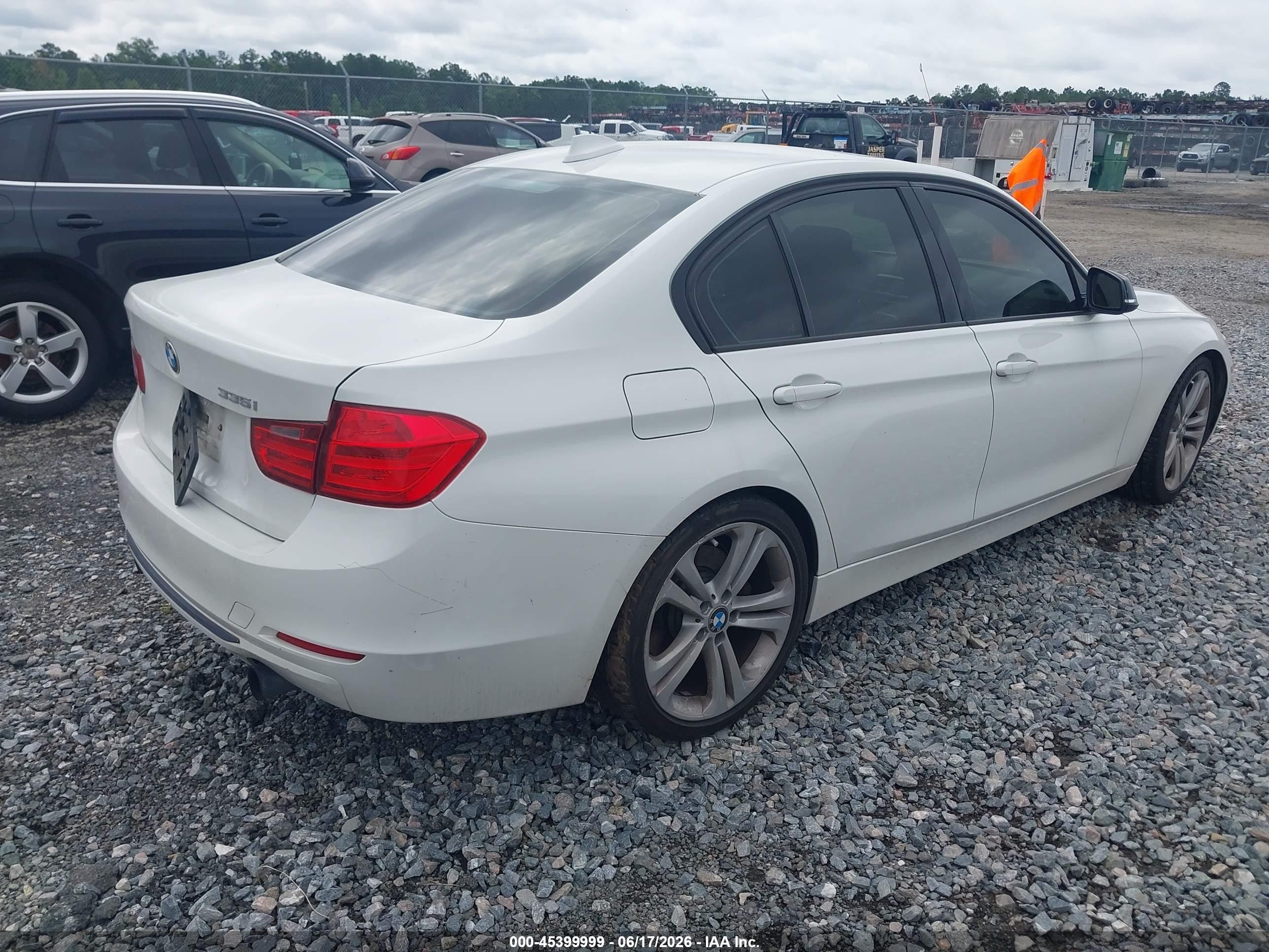 2013 Bmw 335i   White vin: WBA3A9C58DF476017