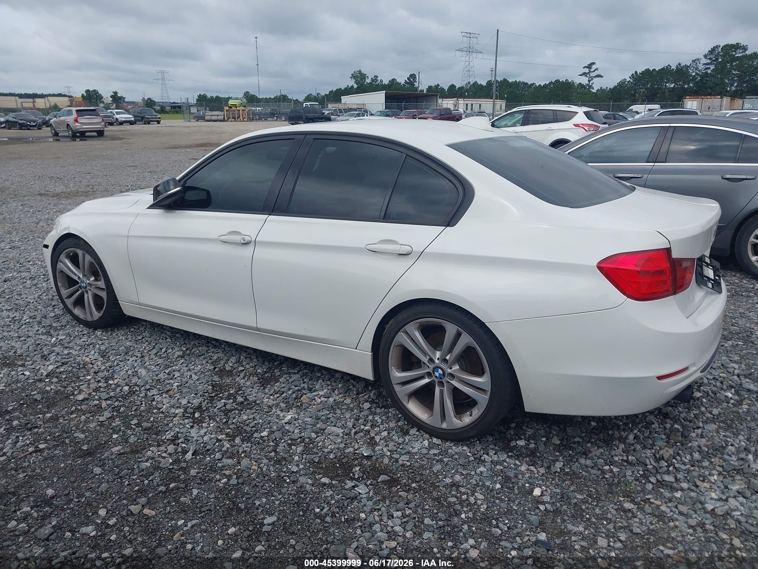 2013 Bmw 335i   White vin: WBA3A9C58DF476017