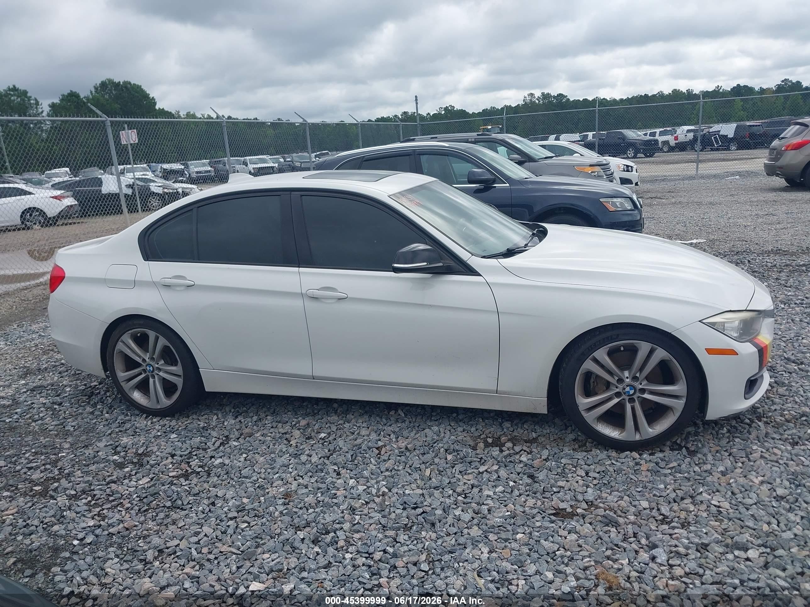 2013 Bmw 335i   White vin: WBA3A9C58DF476017