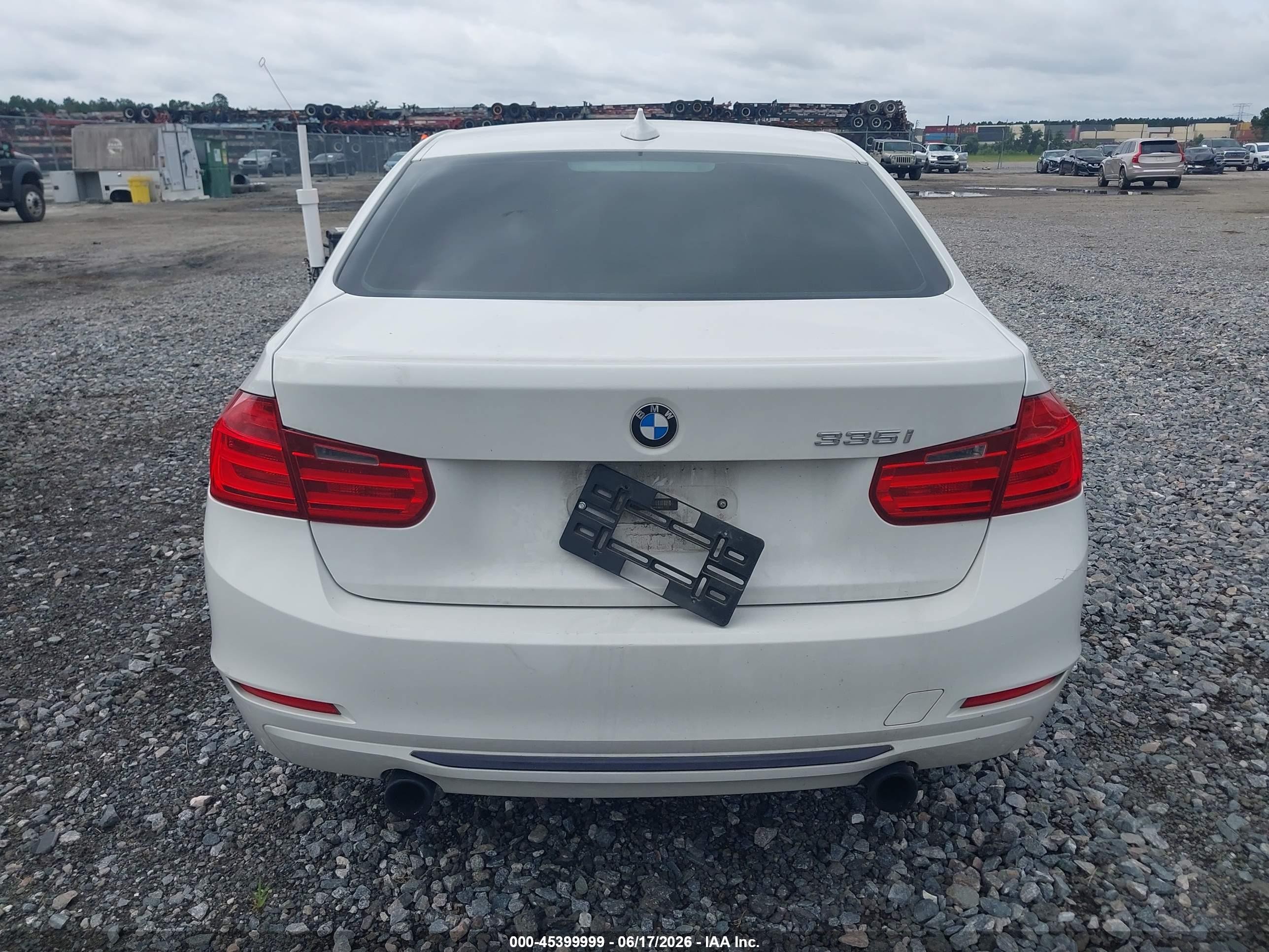2013 Bmw 335i   White vin: WBA3A9C58DF476017