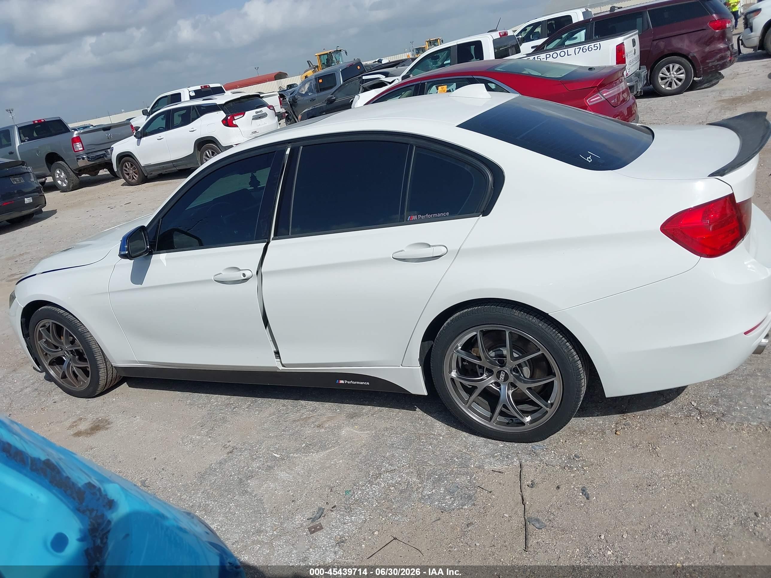 2013 Bmw 335i   White vin: WBA3A9C59DF475930