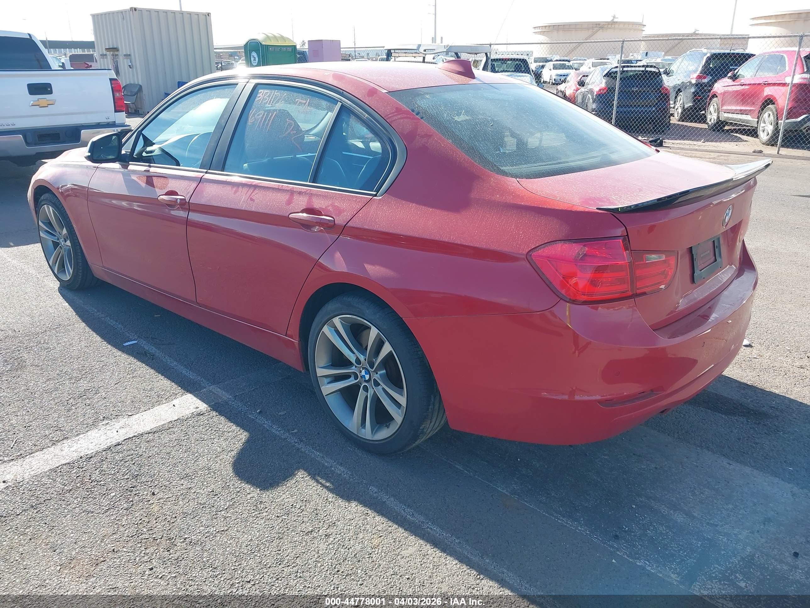 2013 Bmw 335i   Red vin: WBA3A9G53DNP36033