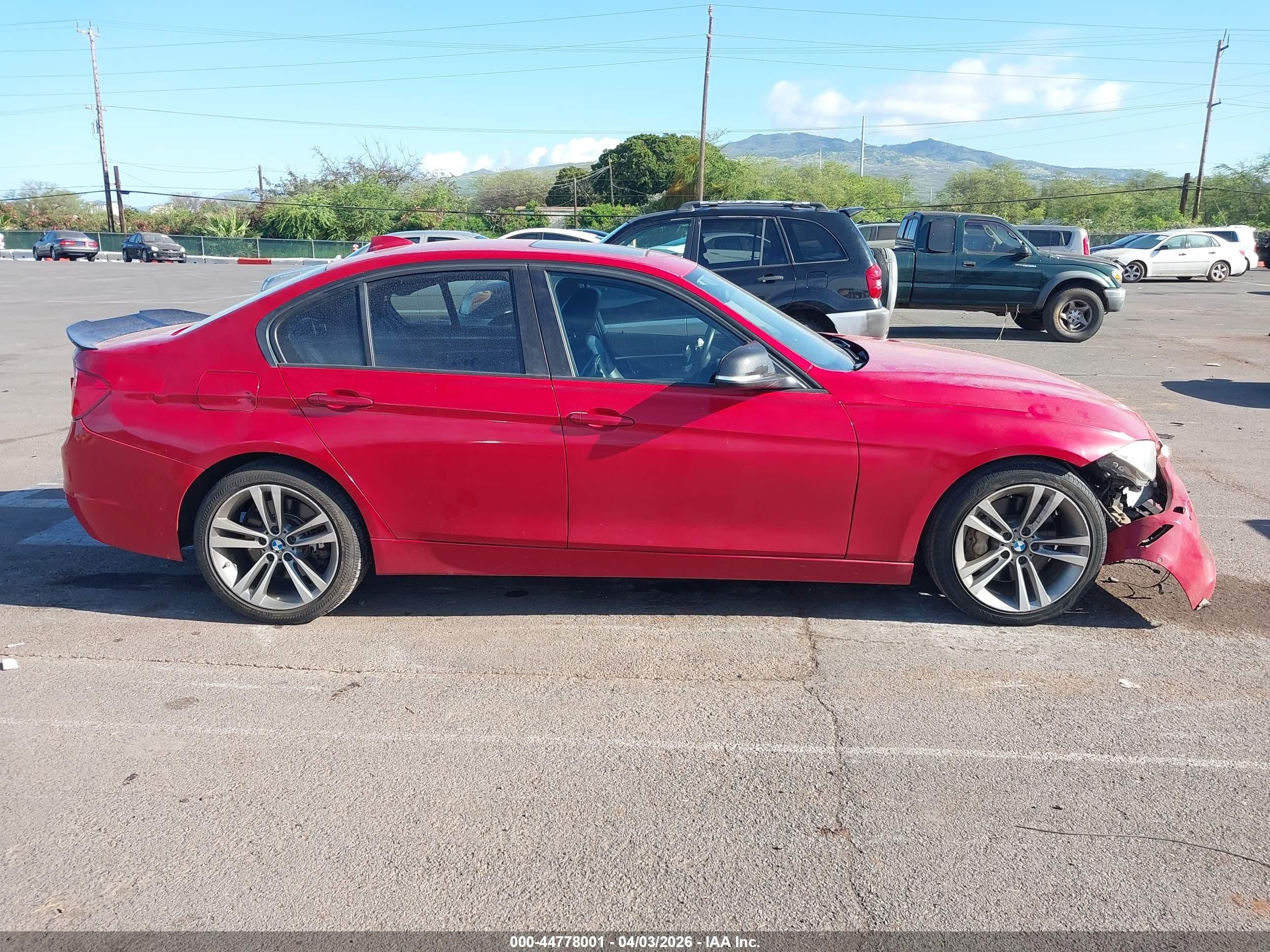 2013 Bmw 335i   Red vin: WBA3A9G53DNP36033
