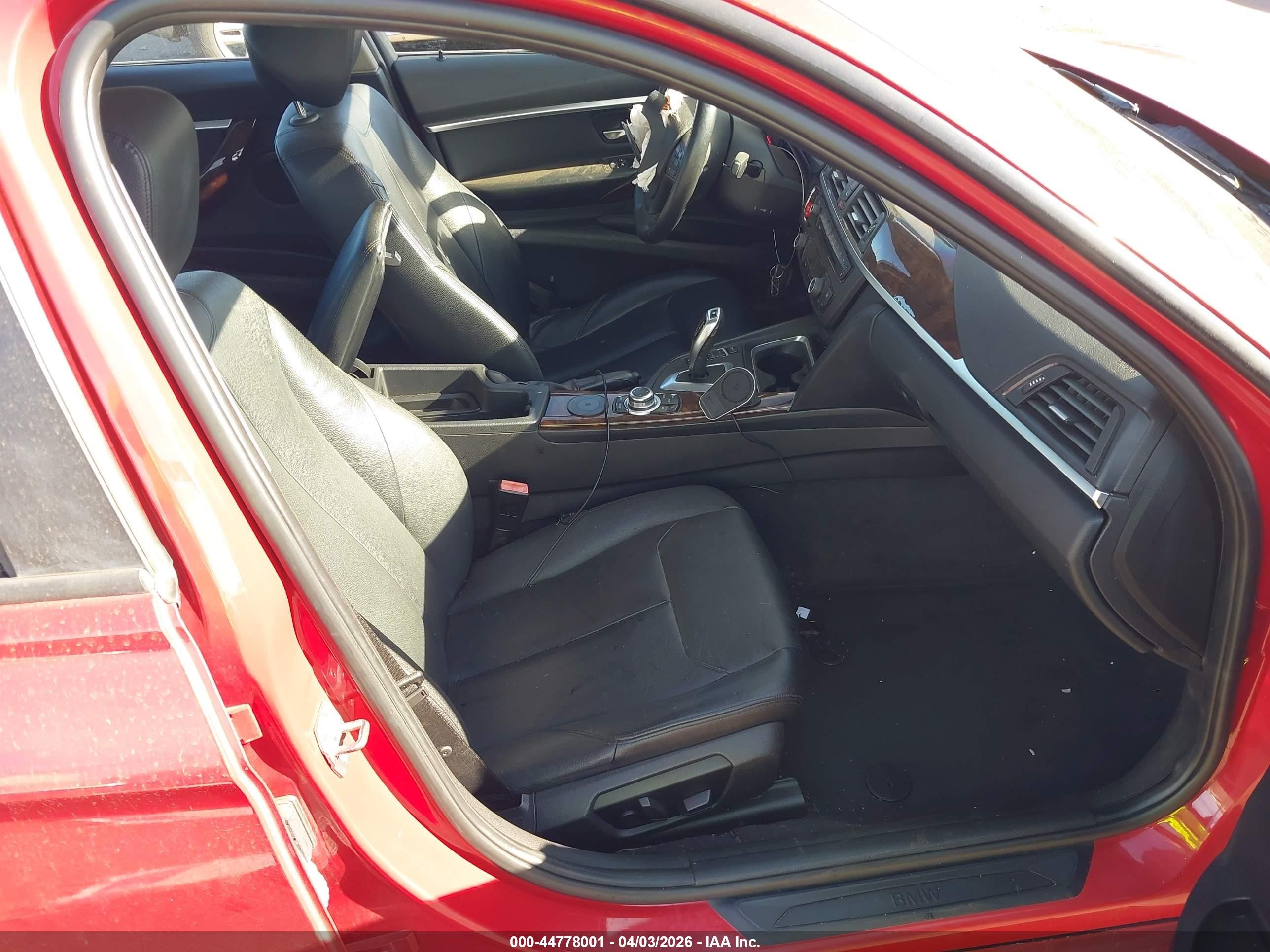 2013 Bmw 335i   Red vin: WBA3A9G53DNP36033