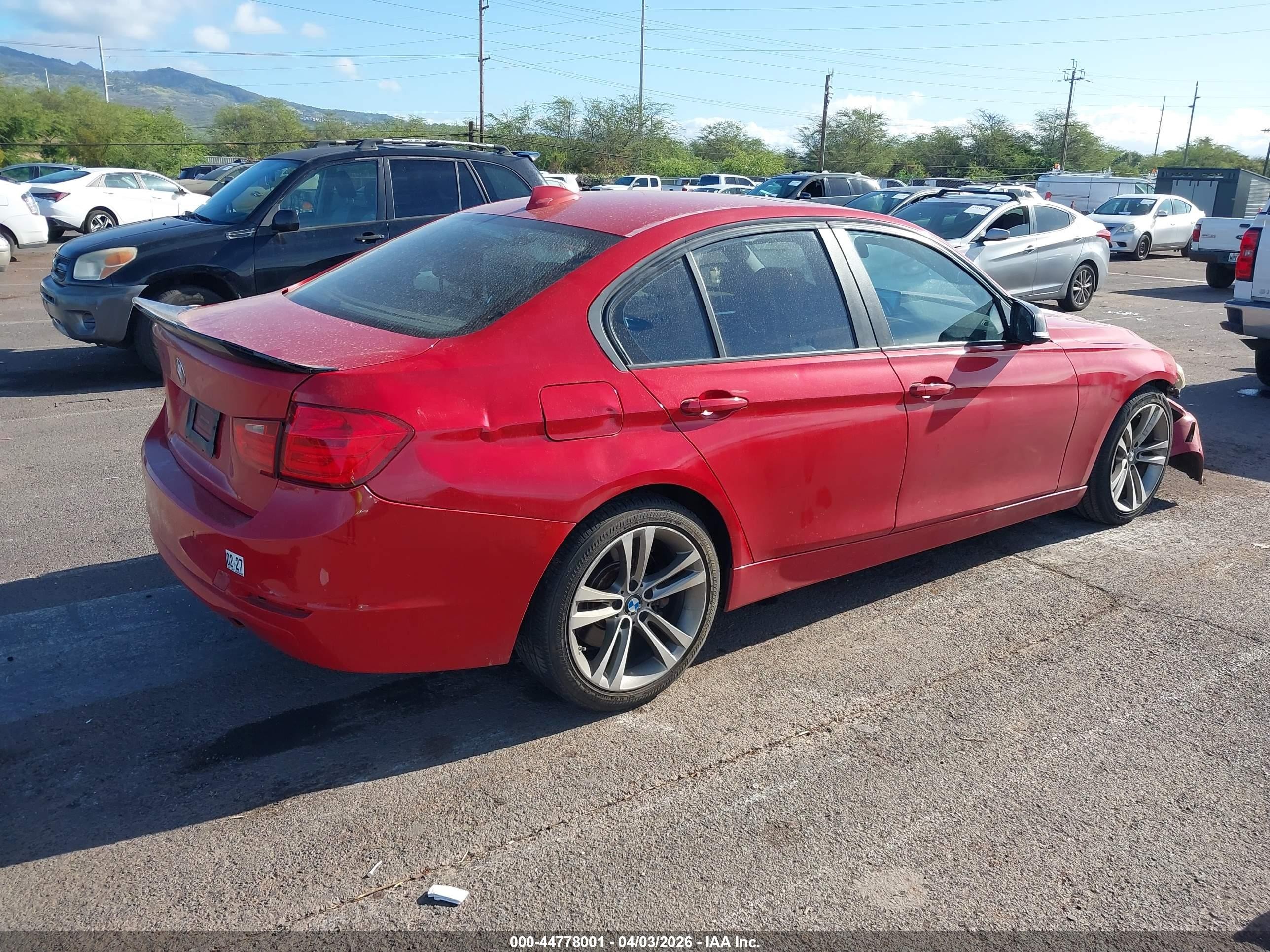 2013 Bmw 335i   Red vin: WBA3A9G53DNP36033