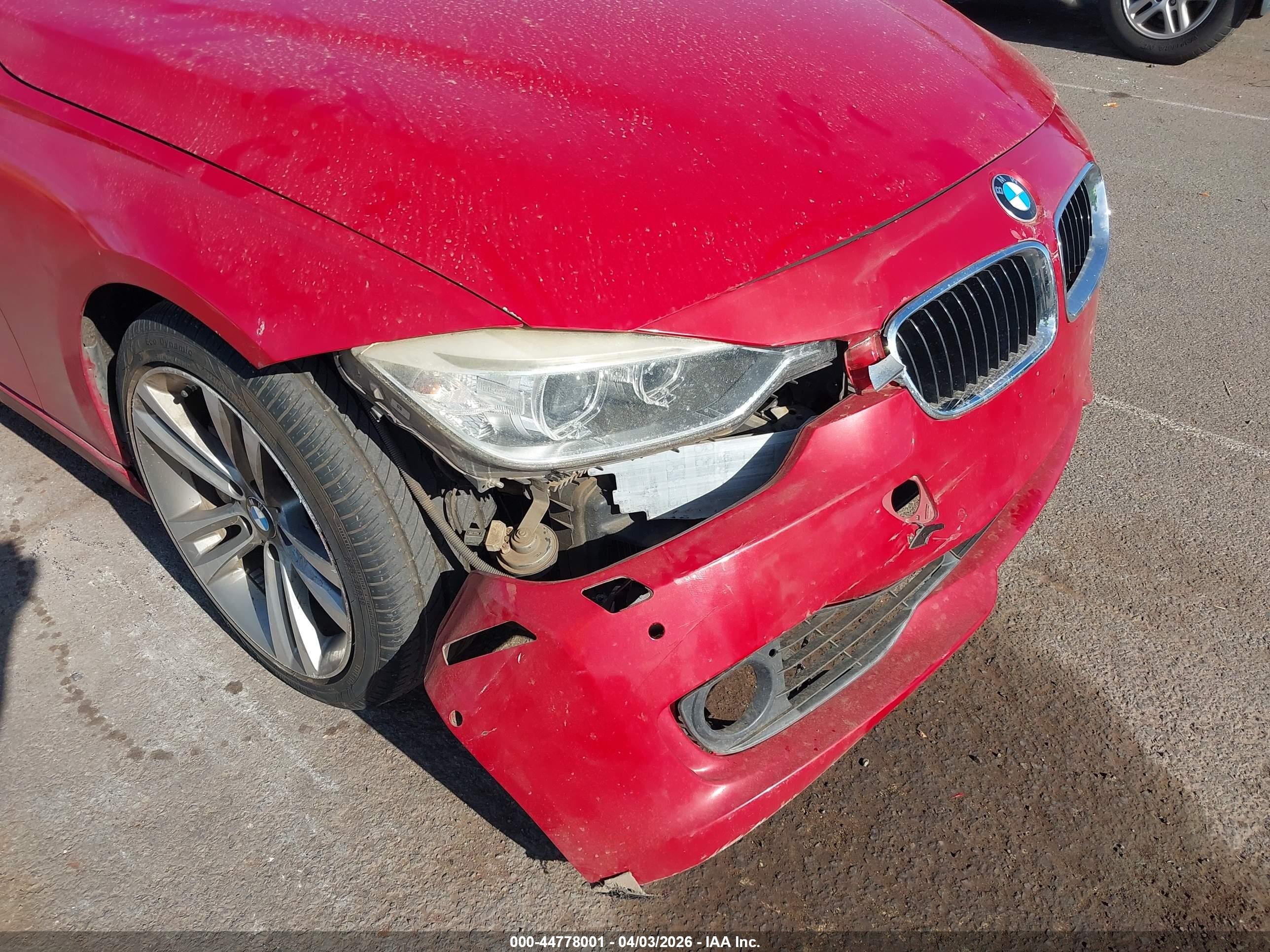 2013 Bmw 335i   Red vin: WBA3A9G53DNP36033