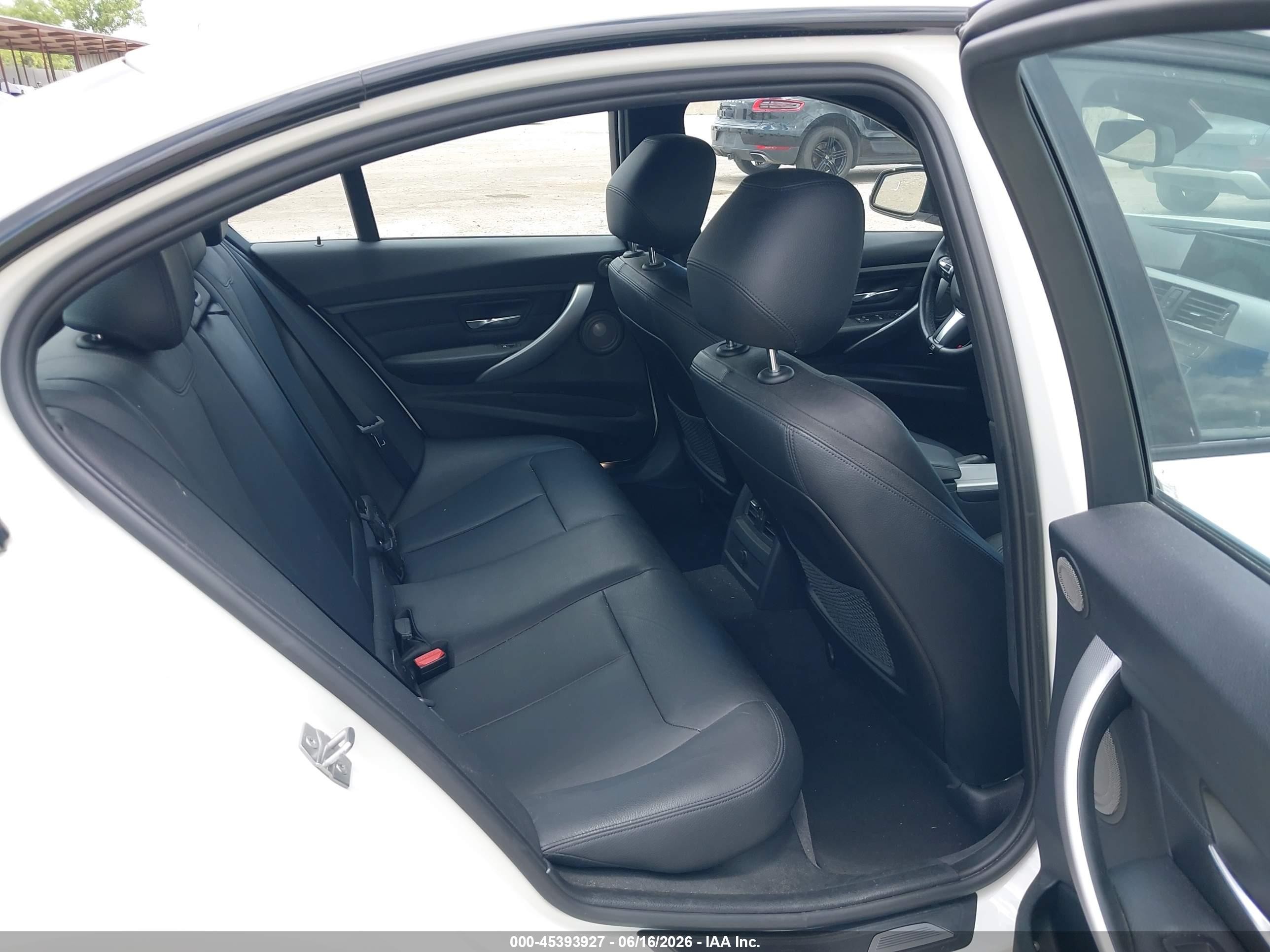 2014 Bmw 335i   White vin: WBA3A9G58ENS64428