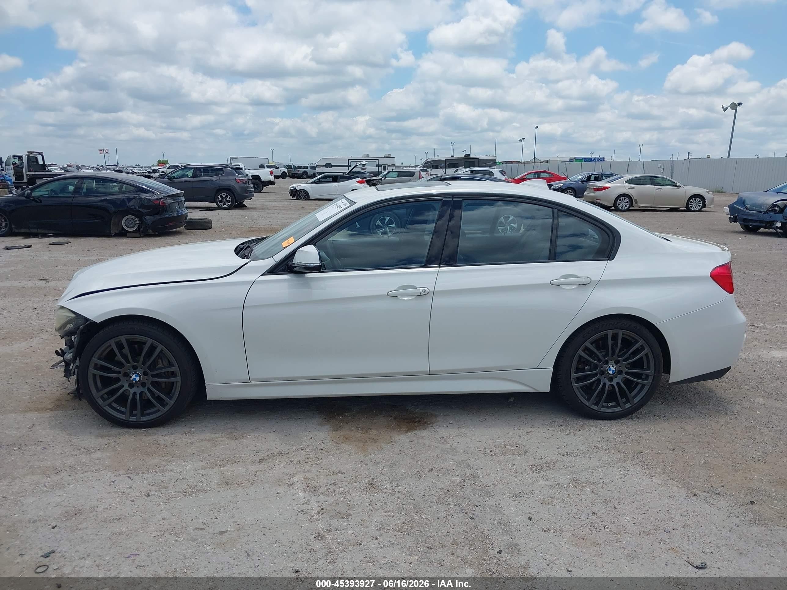 2014 Bmw 335i   White vin: WBA3A9G58ENS64428